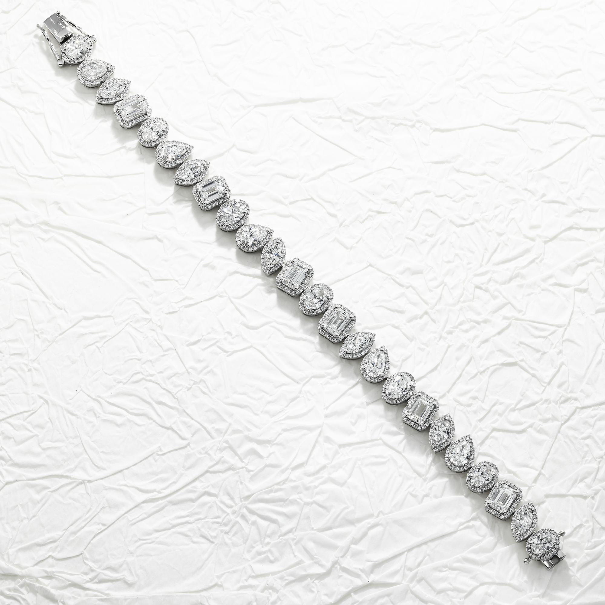 14K White Gold Multi Cut Diamond Bracelet 14.82ct