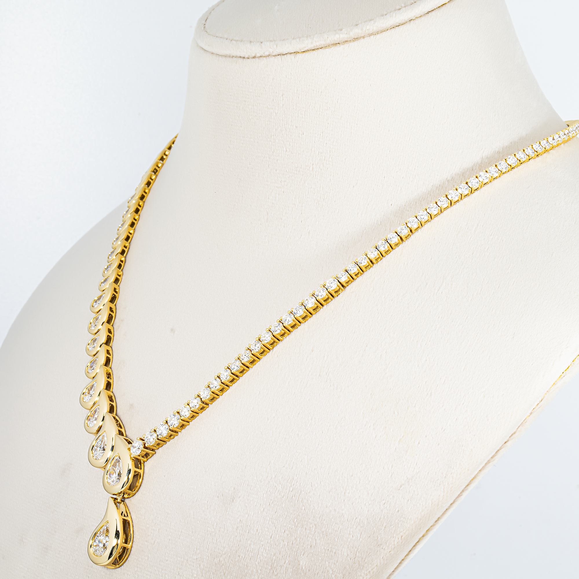 14K Yellow Gold Two Faced Graduated Pear Cut Diamond Drop Necklace 16.66ct