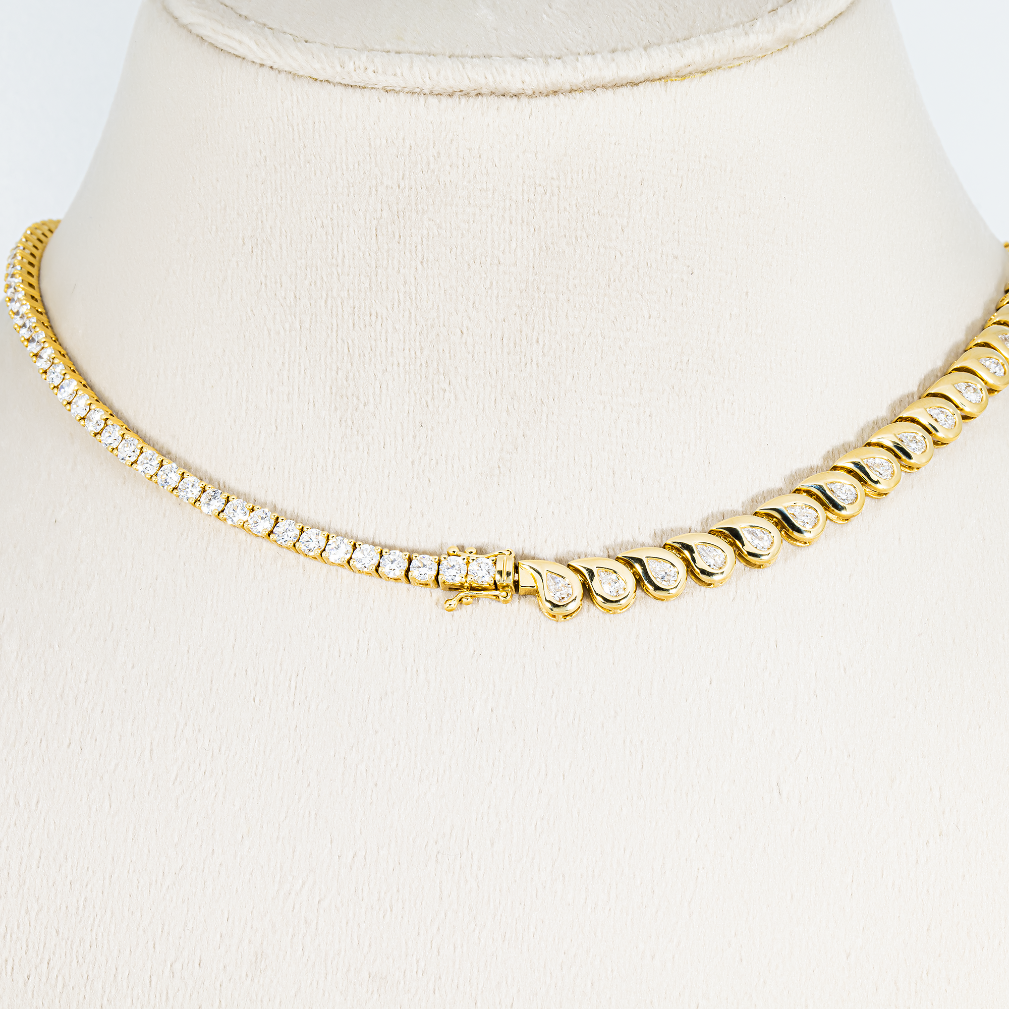 14K Yellow Gold Two Faced Graduated Pear Cut Diamond Drop Necklace 16.66ct