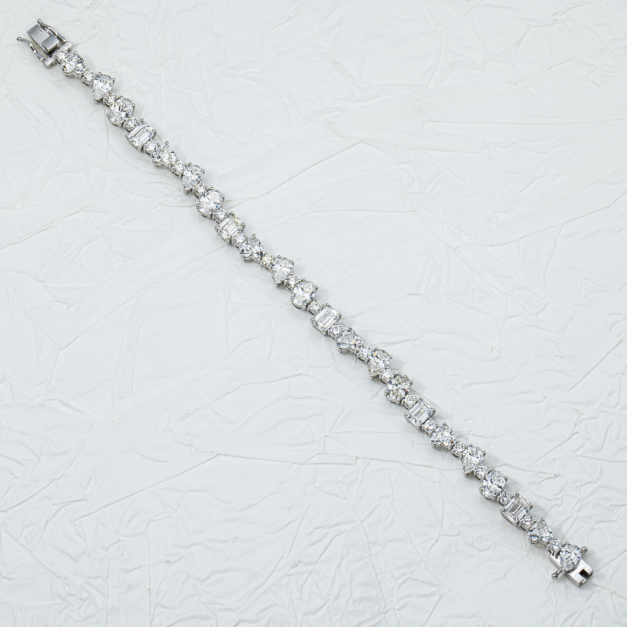 14K White Gold Multi Shape Diamond Bracelet 14.31ct