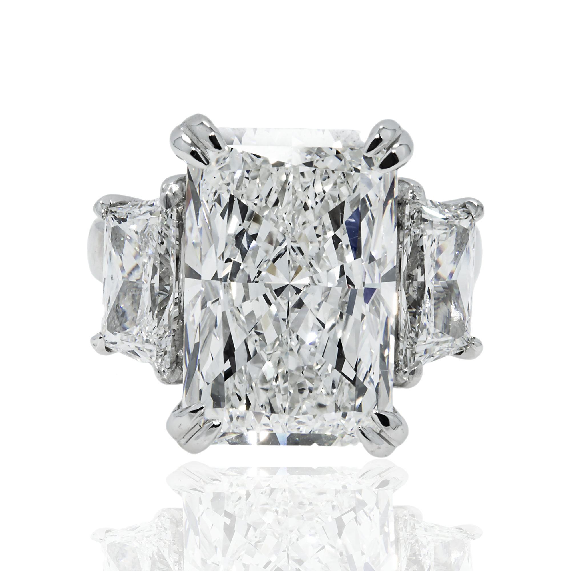 Platinum 11.24ct Radiant Diamond Engagement Ring 13.44ctw