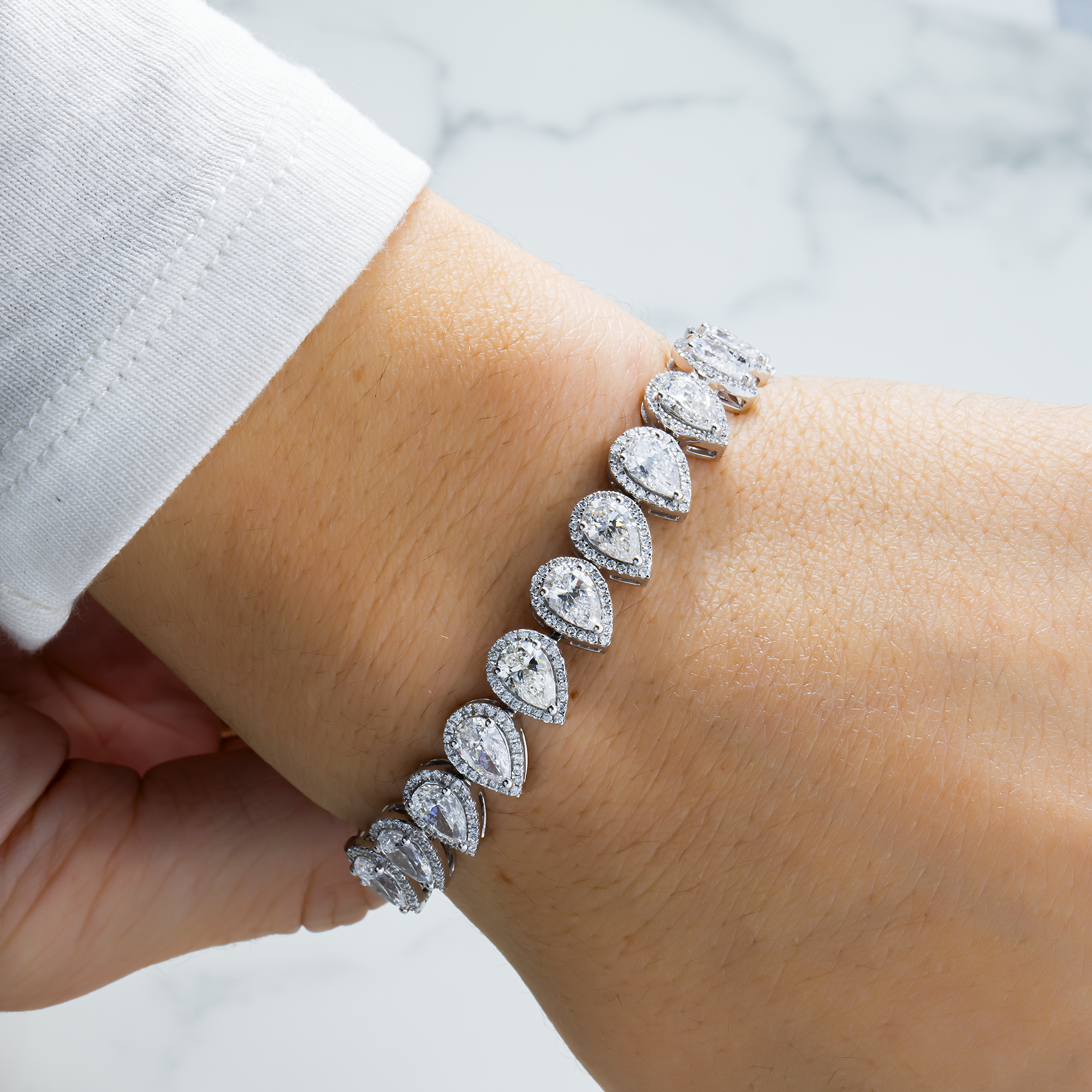 14K White Gold Pear Diamond Satellite Bracelet 15.32ct