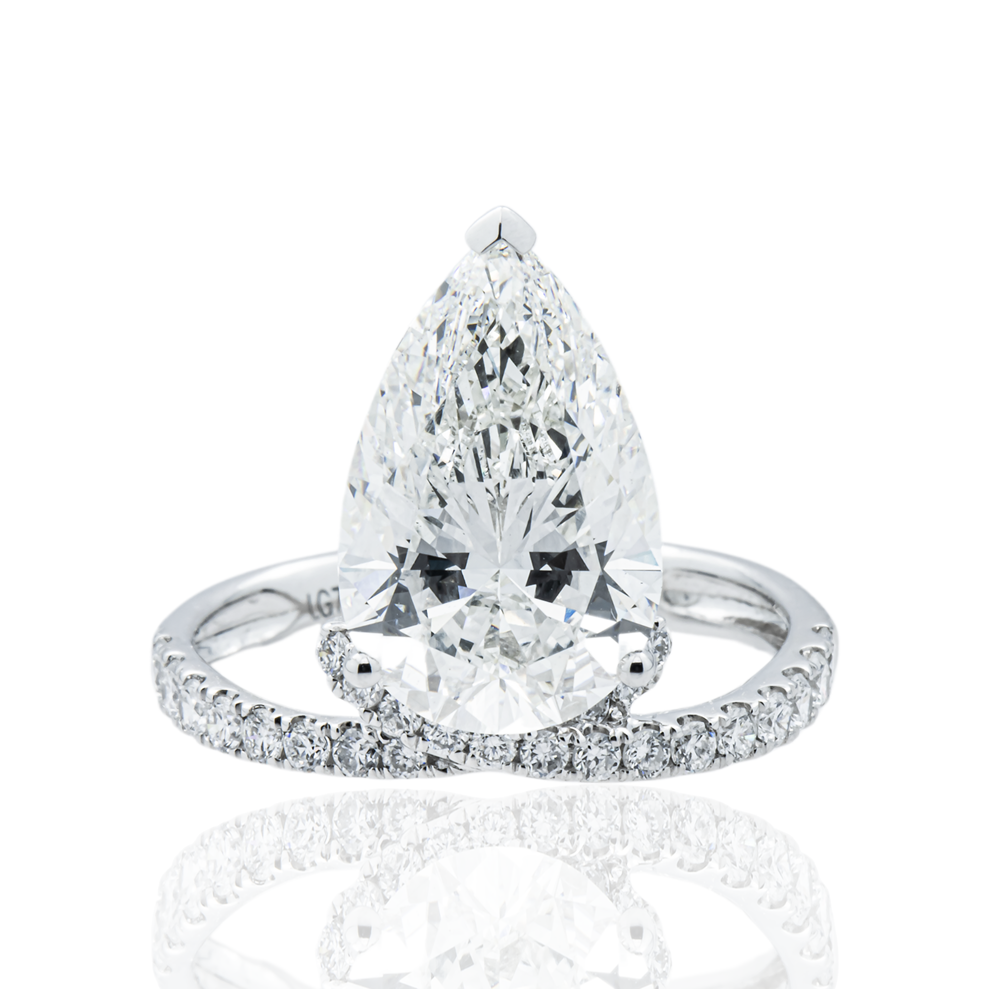 18K White Gold 4.39ct Pear Diamond Engagement Ring 4.81ctw