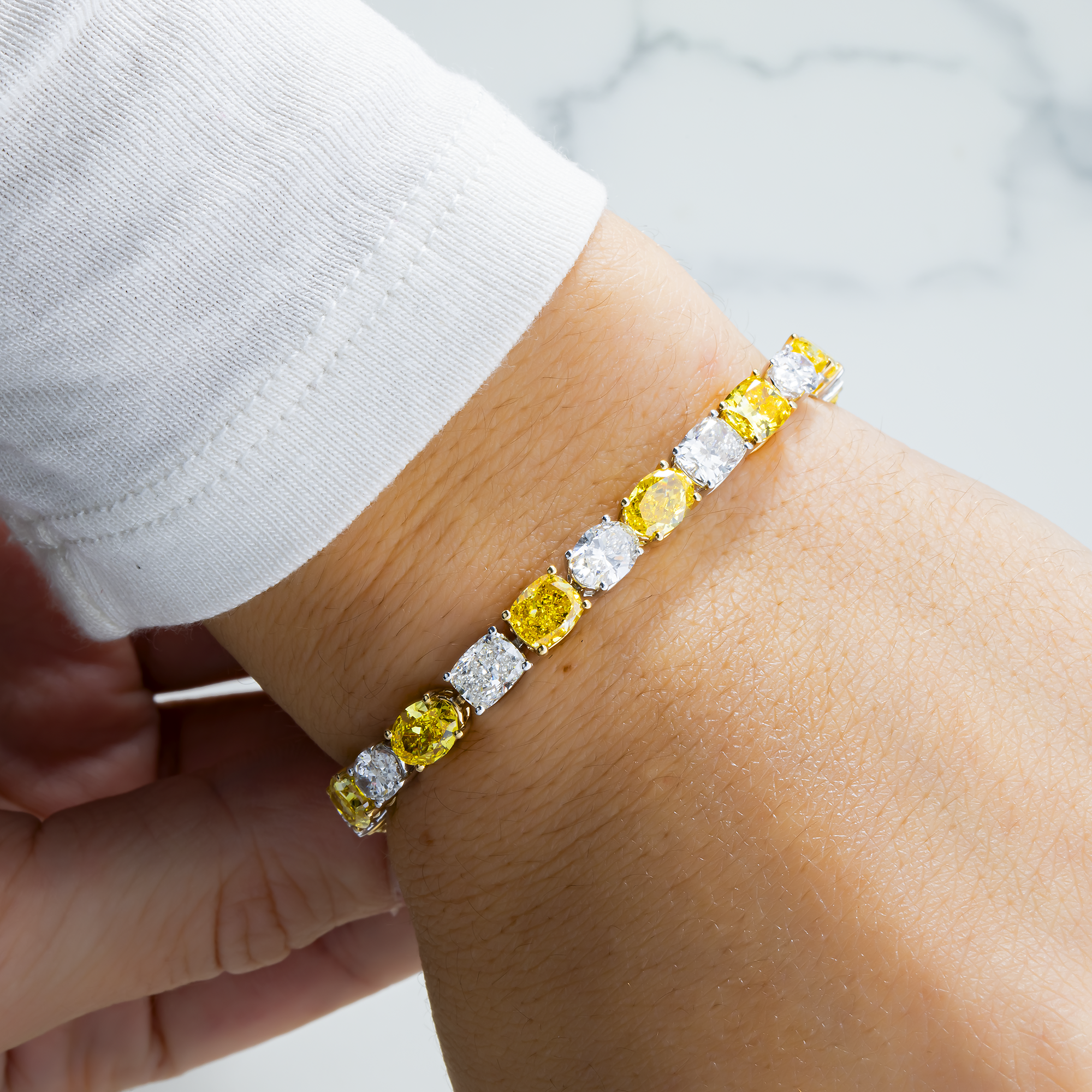 Two Tone Multi Cut Fancy Yellow & White Diamond Tennis Bracelet 21.57ct