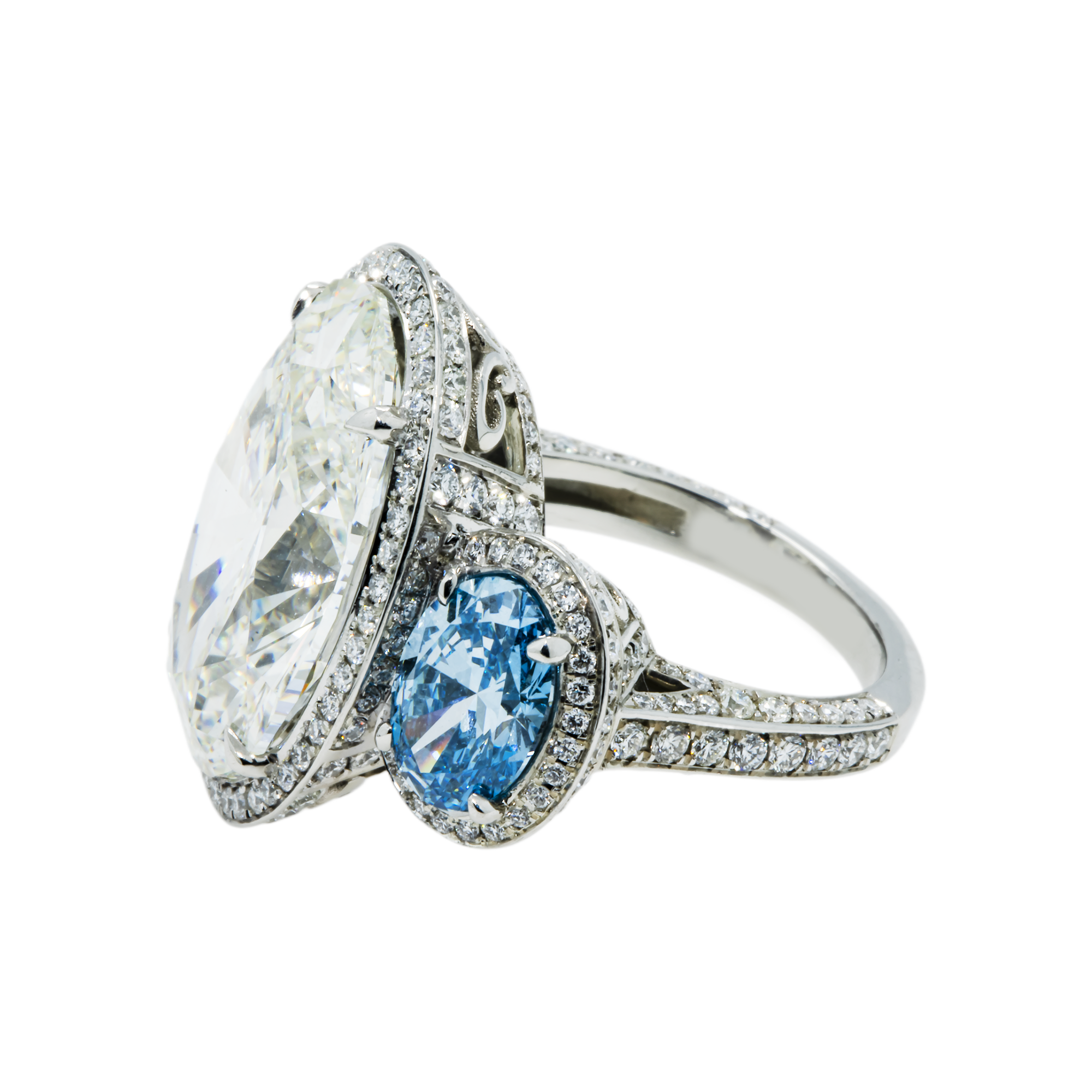 Platinum 13.14ct Oval Cut White & Fancy Blue Triple Diamond Ring 18.15ctw