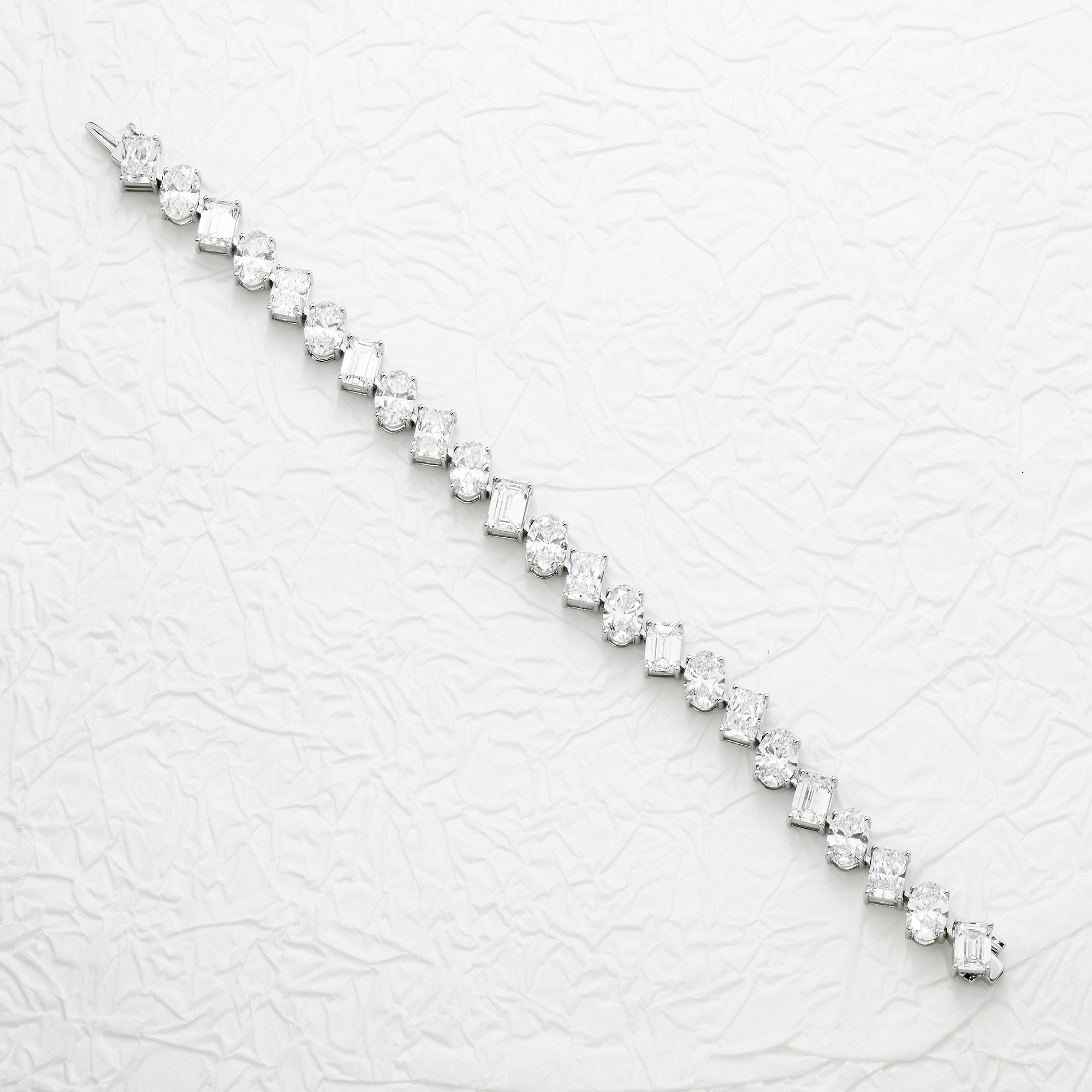 14K White Gold Oval, Emerald & Radiant Cut Diamond Bracelet 23.23ct