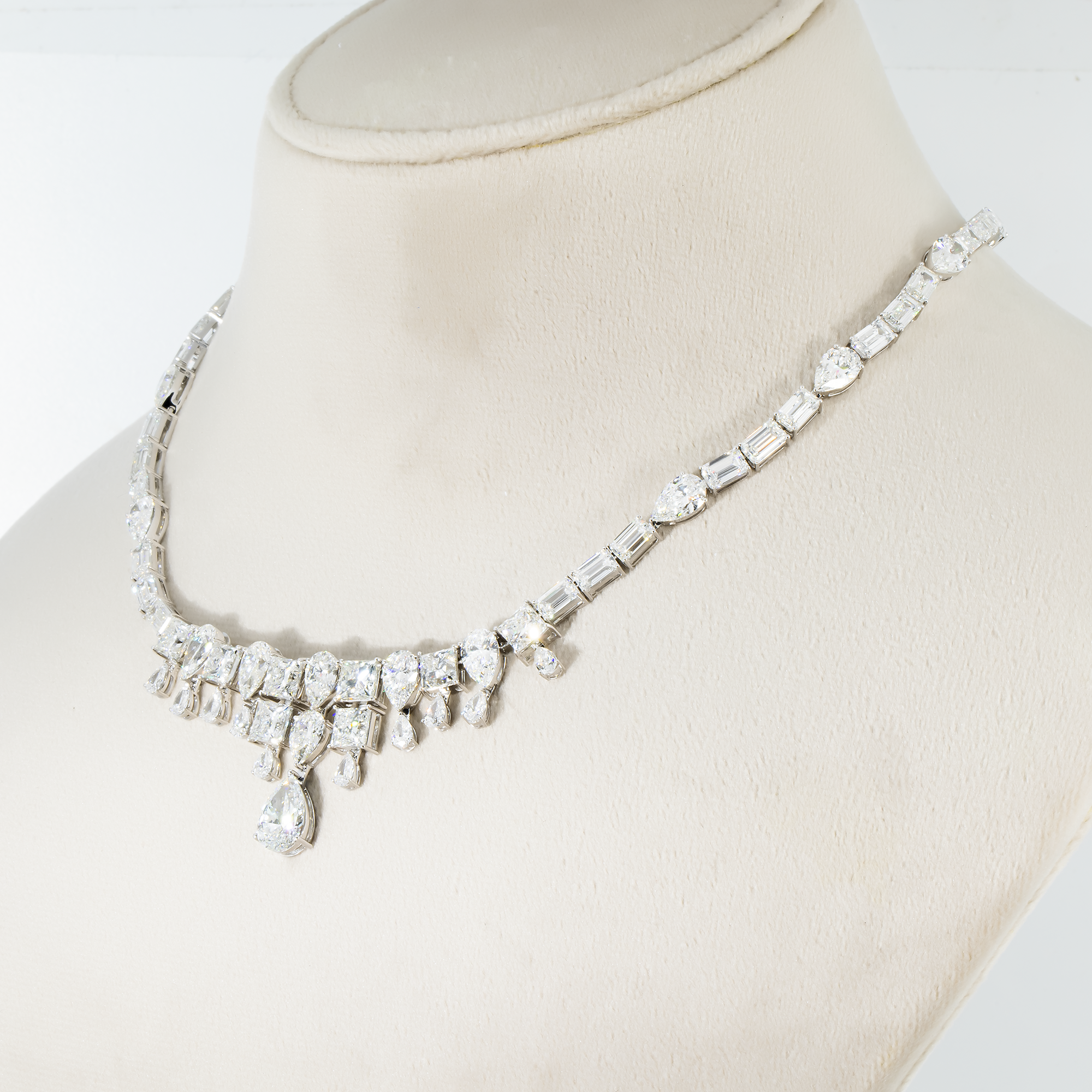 18K White Gold Emerald & Pear Cut Diamond Drop Necklace 48.35ct