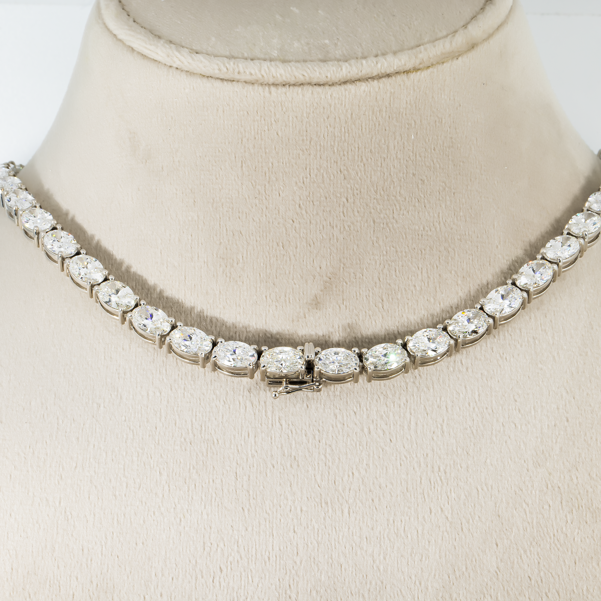 14K White Gold Oval Cut Diamond Chain 53.90ct