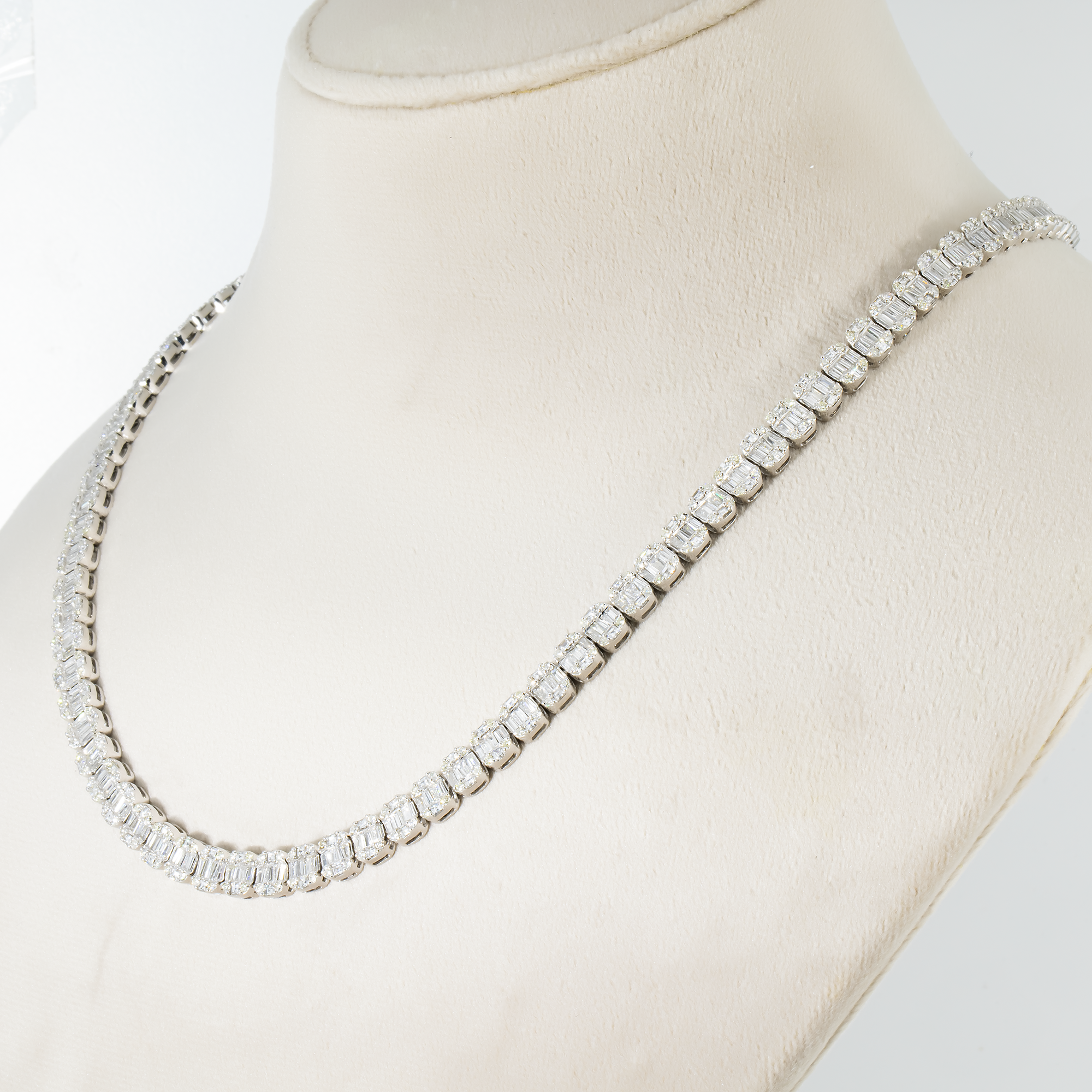 14K White Gold Round & Baguette Diamond Chain 19.13ct