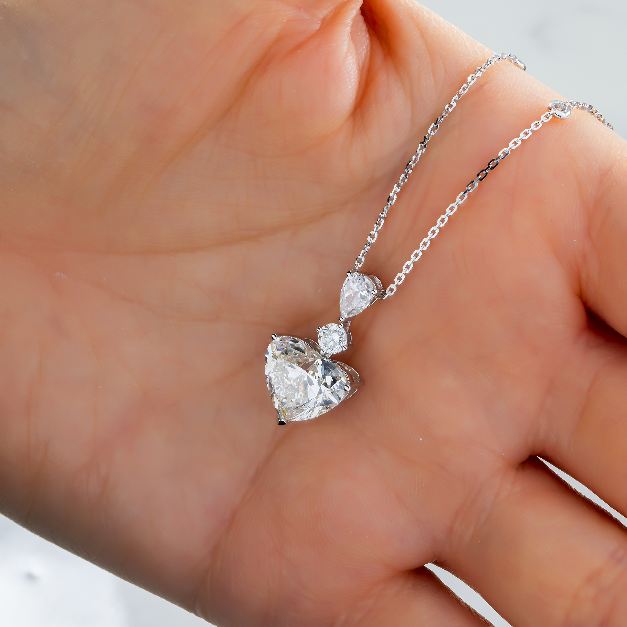White Gold Heart Diamond Pendant Necklace 4.79ct