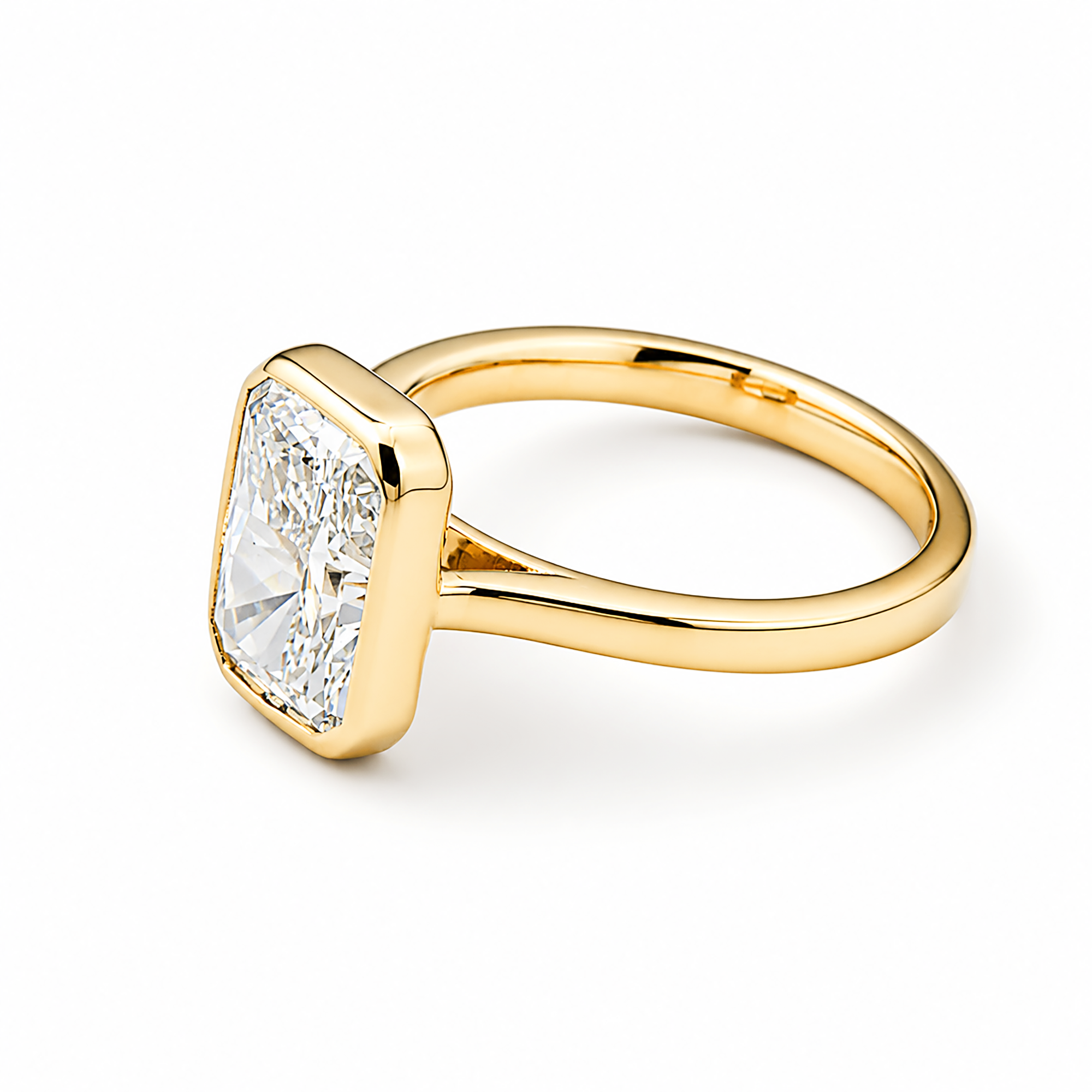 14K Yellow Gold Solitaire Radiant Diamond Ring 3.10ct