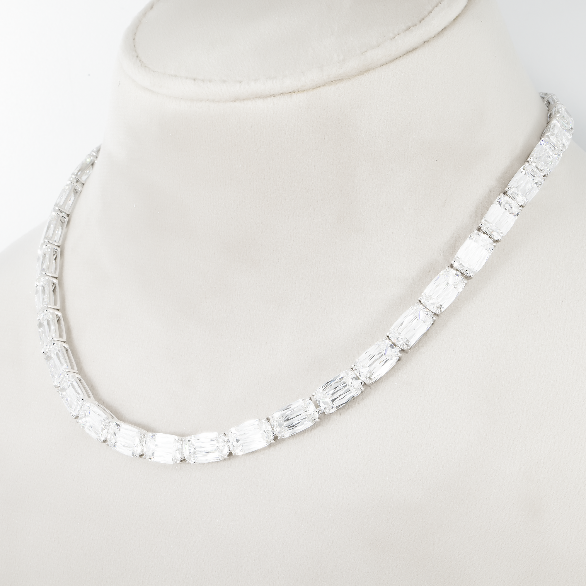 18K White Gold Rare Patented Cut Diamond Chain 80.93Ct Chains