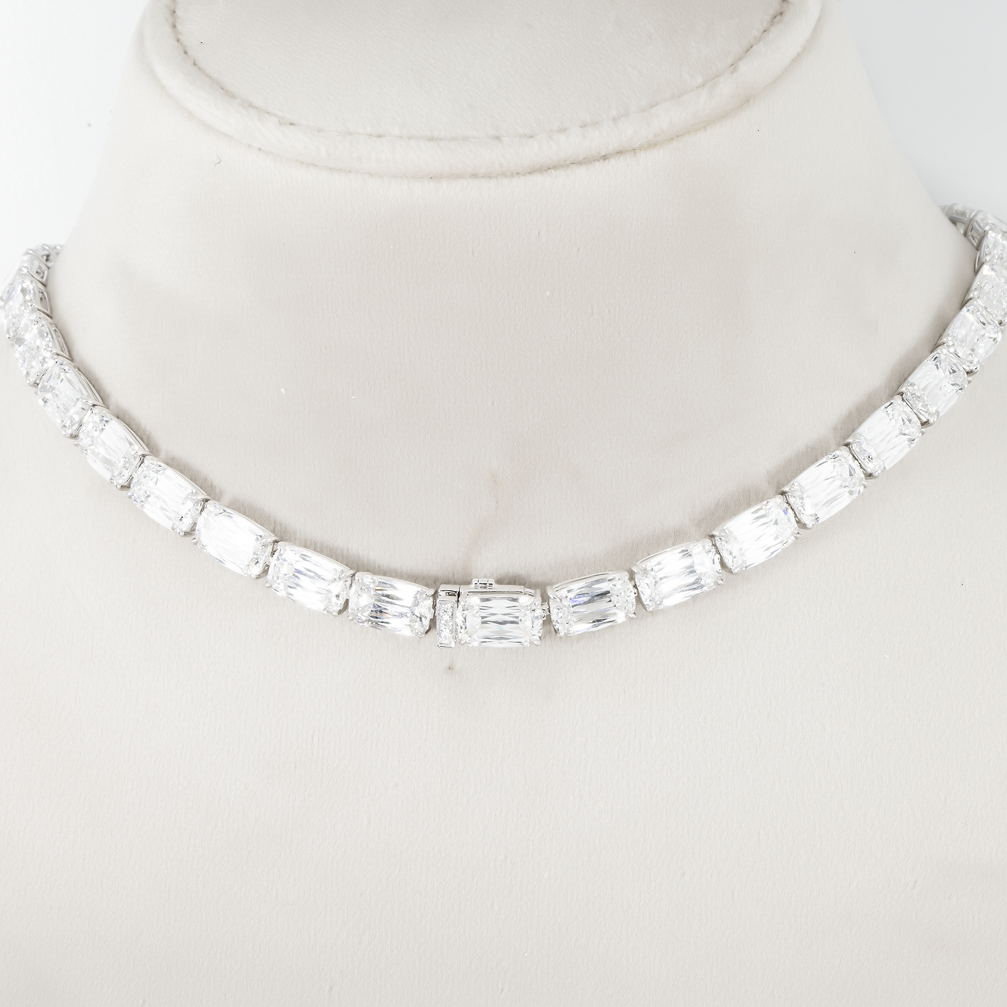 18K White Gold Rare Patented Cut Diamond Chain 80.93Ct Chains