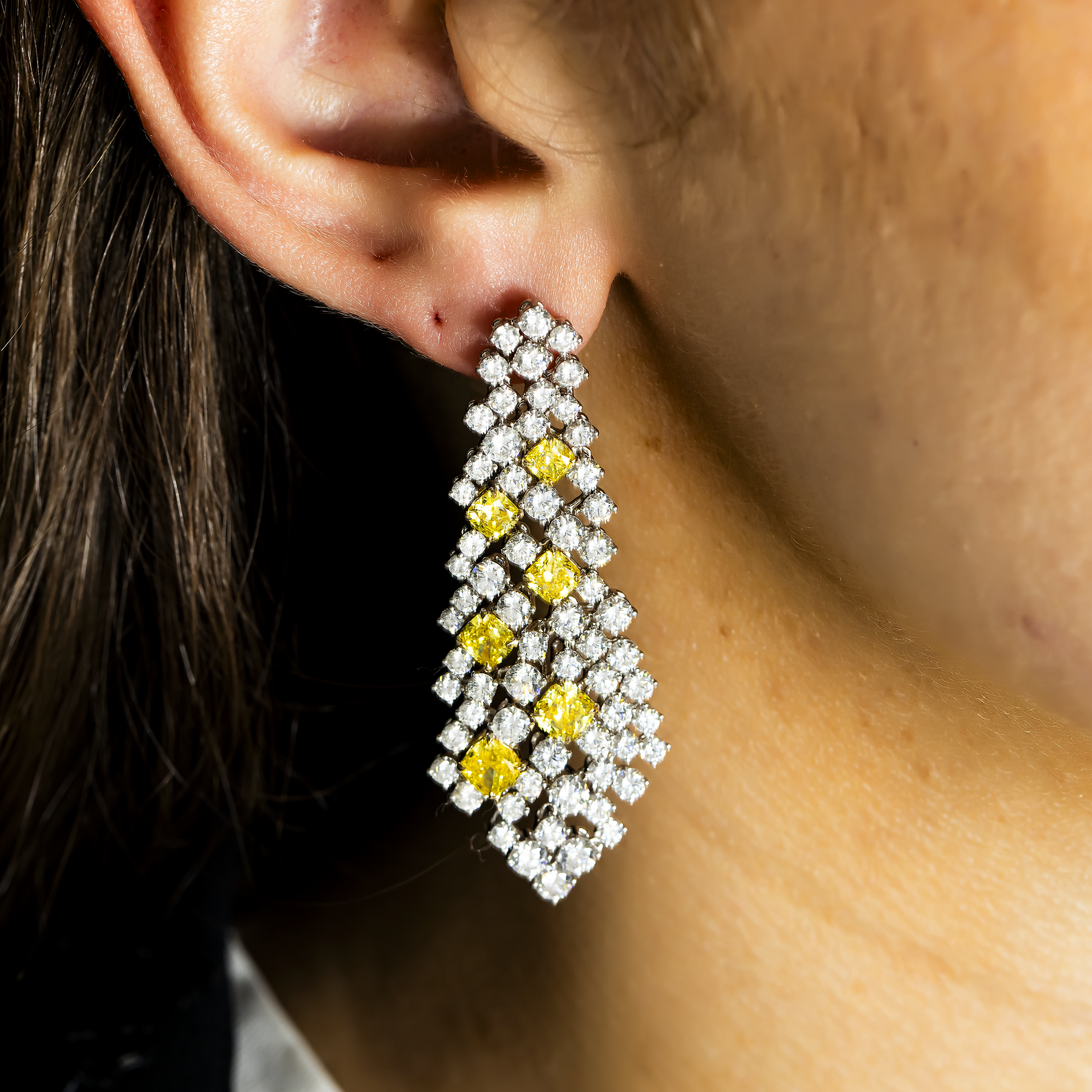 18K White Gold Round & Cushion Cut Fancy Yellow Diamond Chandelier Drop Earrings15.0Ct Earrings
