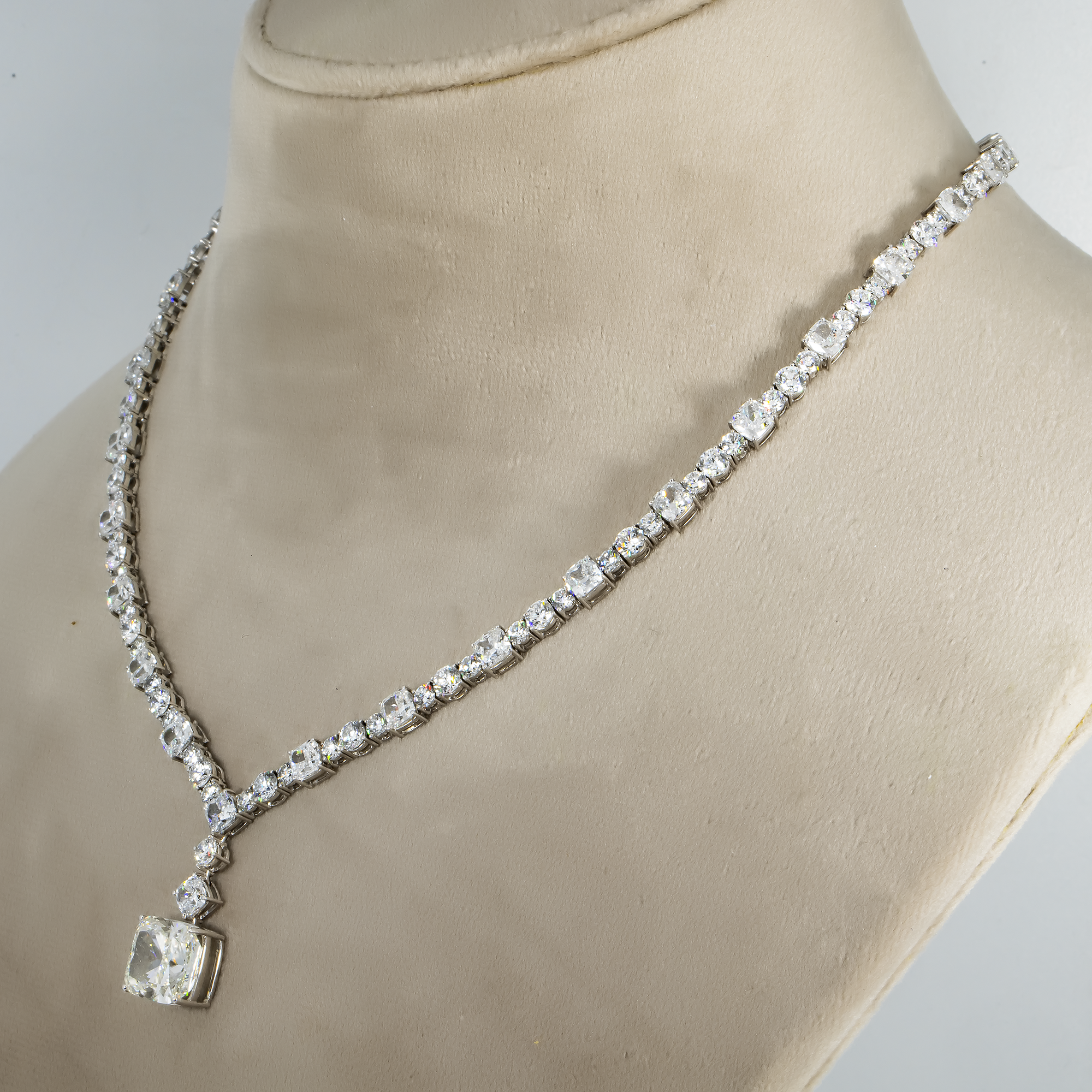 18K White Gold Cushion Cut Diamond Drop Necklace 36.29Ct Necklace