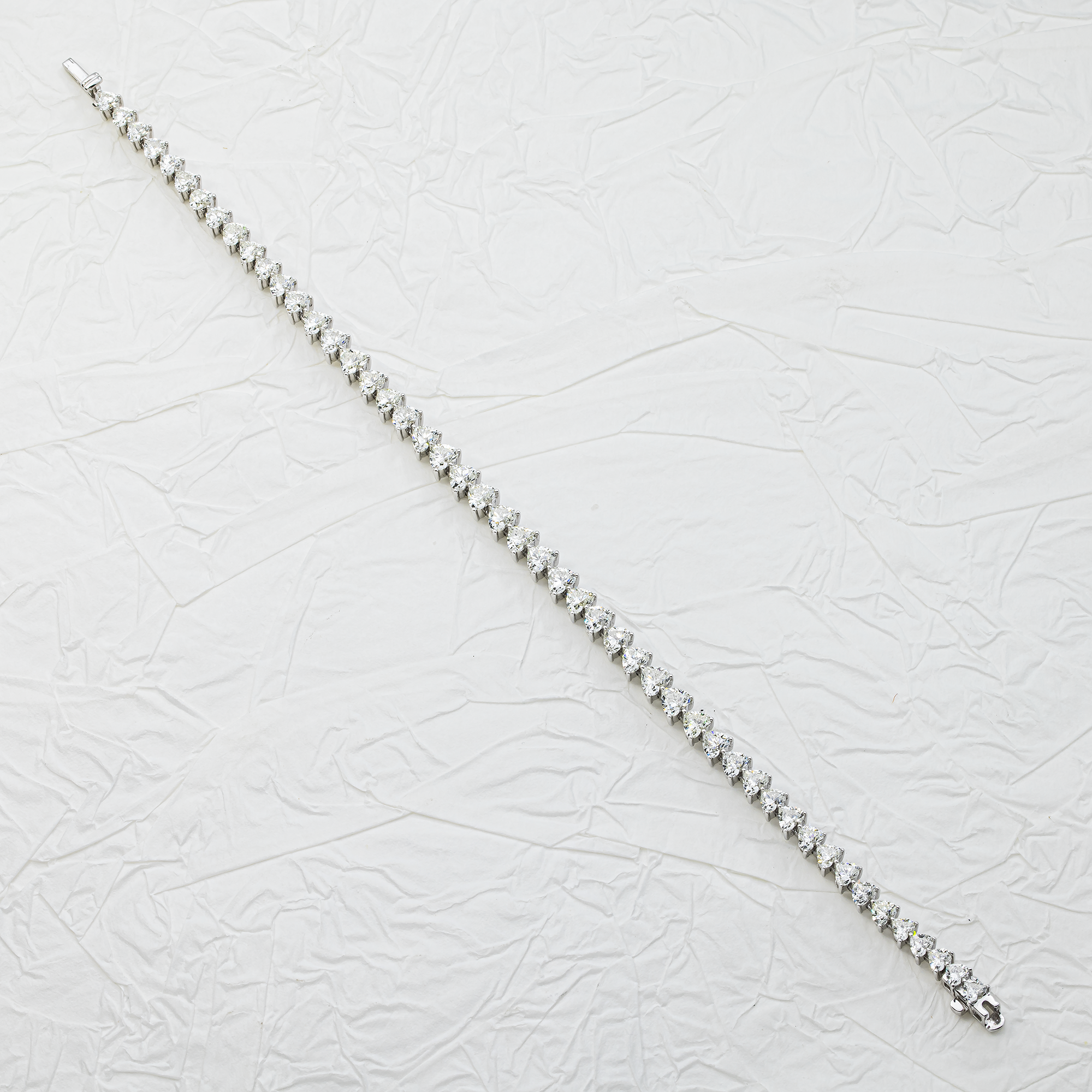 14K White Gold Heart Diamond Tennis Bracelet 7.90ct