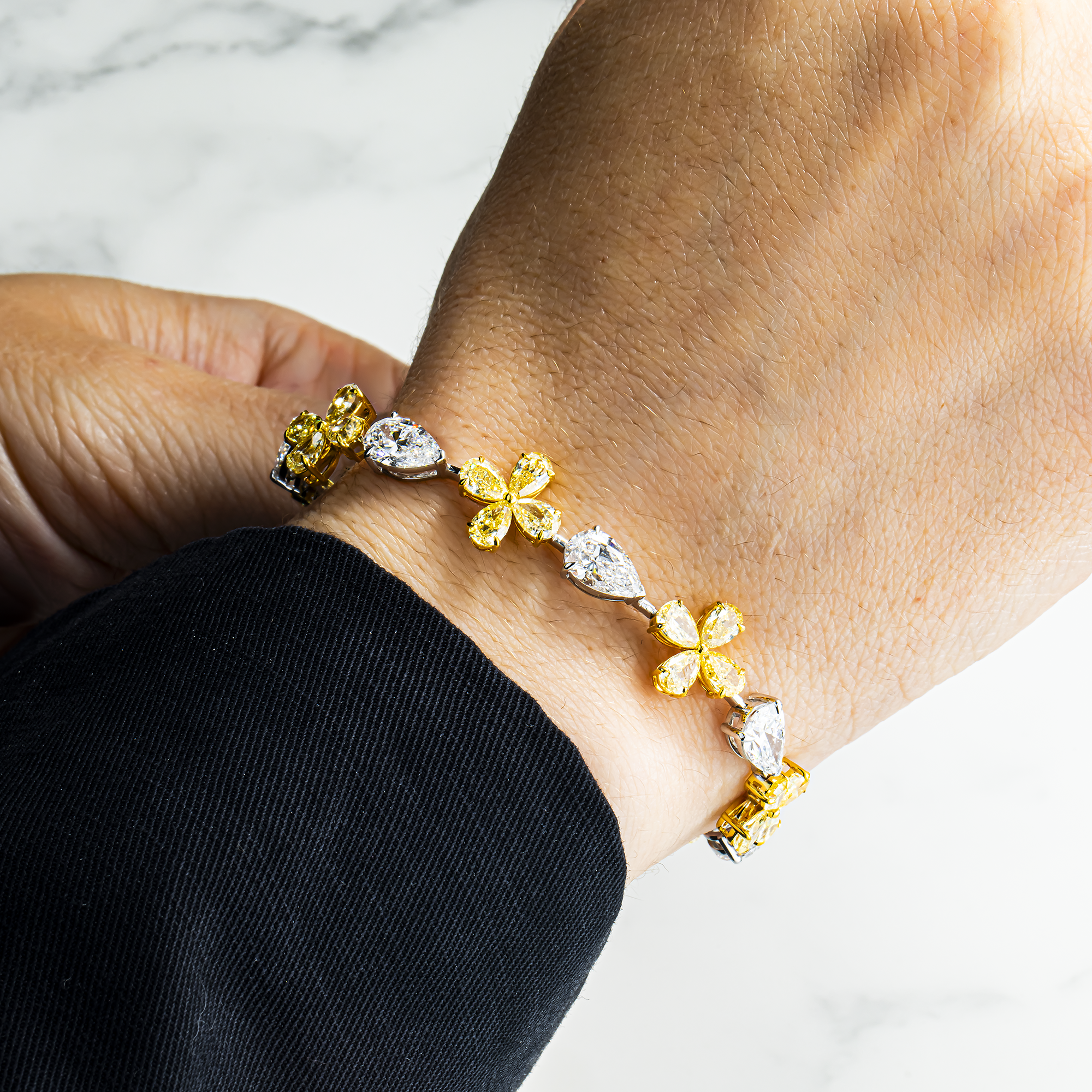 14K Two Tone Pear Cut Fancy Yellow & White Diamond Bracelet 18.45ct