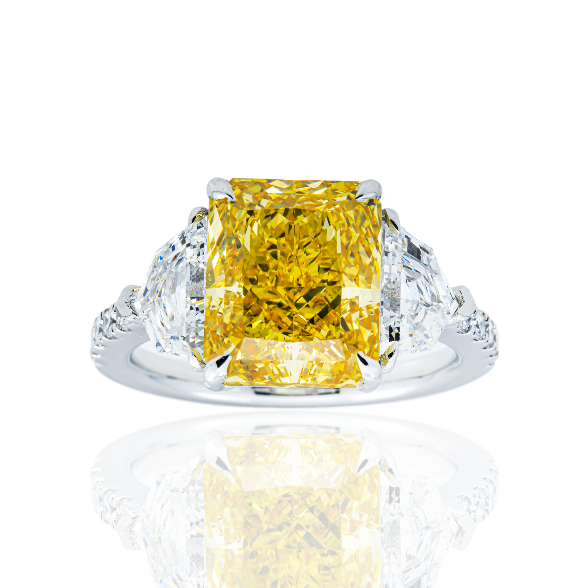 14K White Gold 5.61ct Radiant Fancy Yellow Diamond Ring 7.41ctw