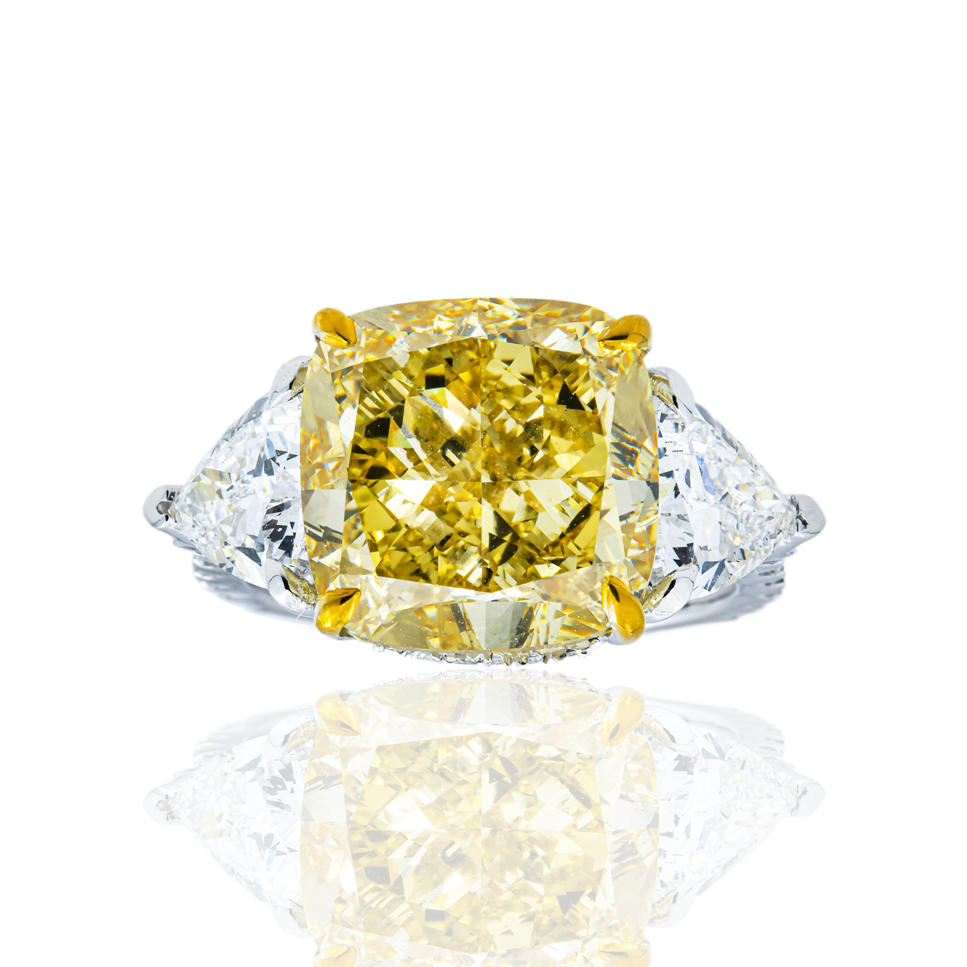 18K White Gold 11.02ct Fancy Yellow & White Diamond Ring 14.54ctw