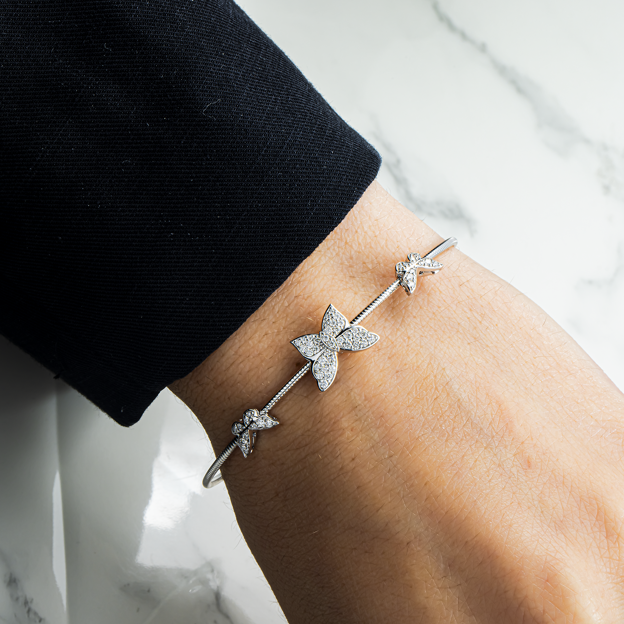 14K White Gold Round Diamond Butterfly Shaped Satellite Bangle Bracelet 0.50ct