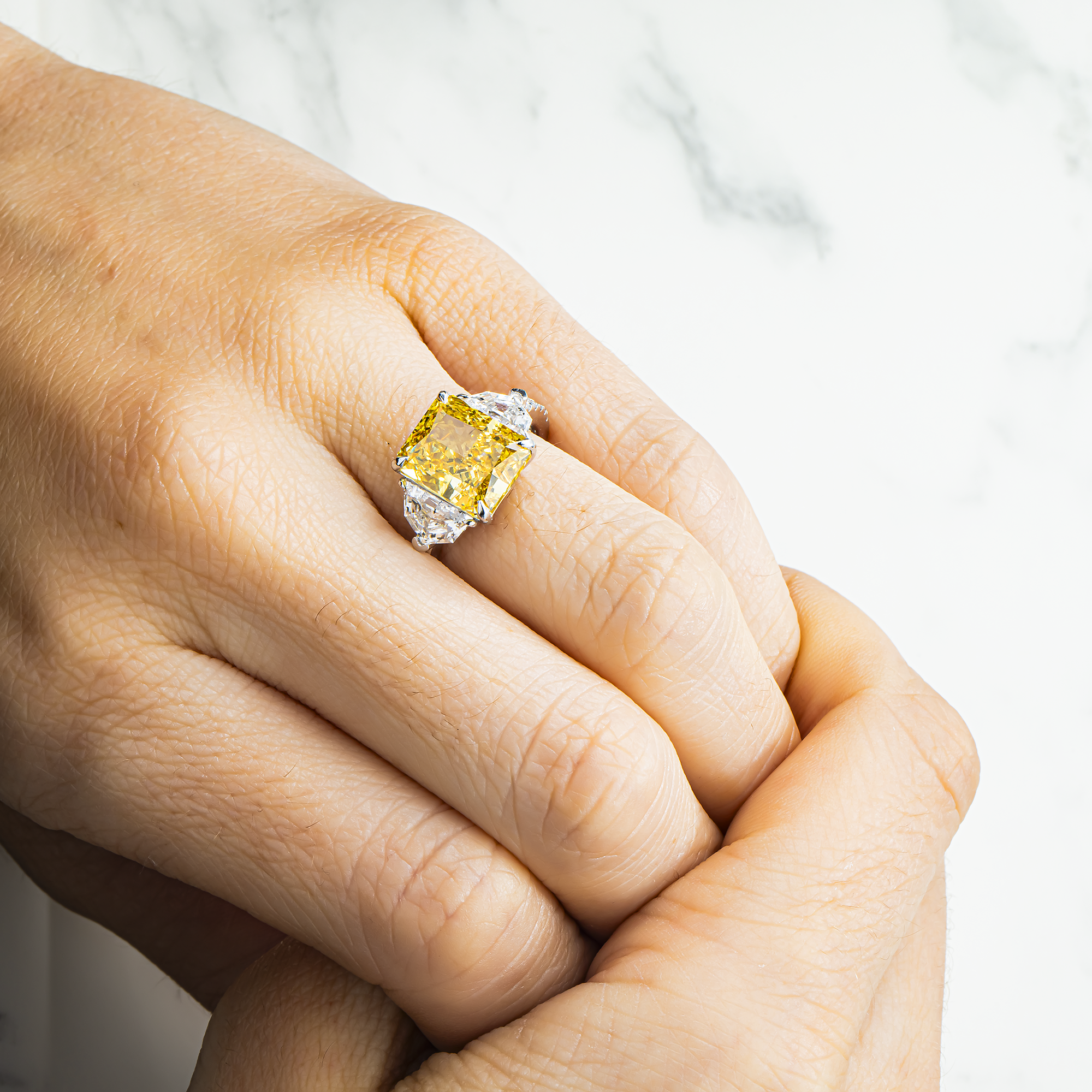 14K White Gold 5.61ct Radiant Fancy Yellow Diamond Ring 7.41ctw