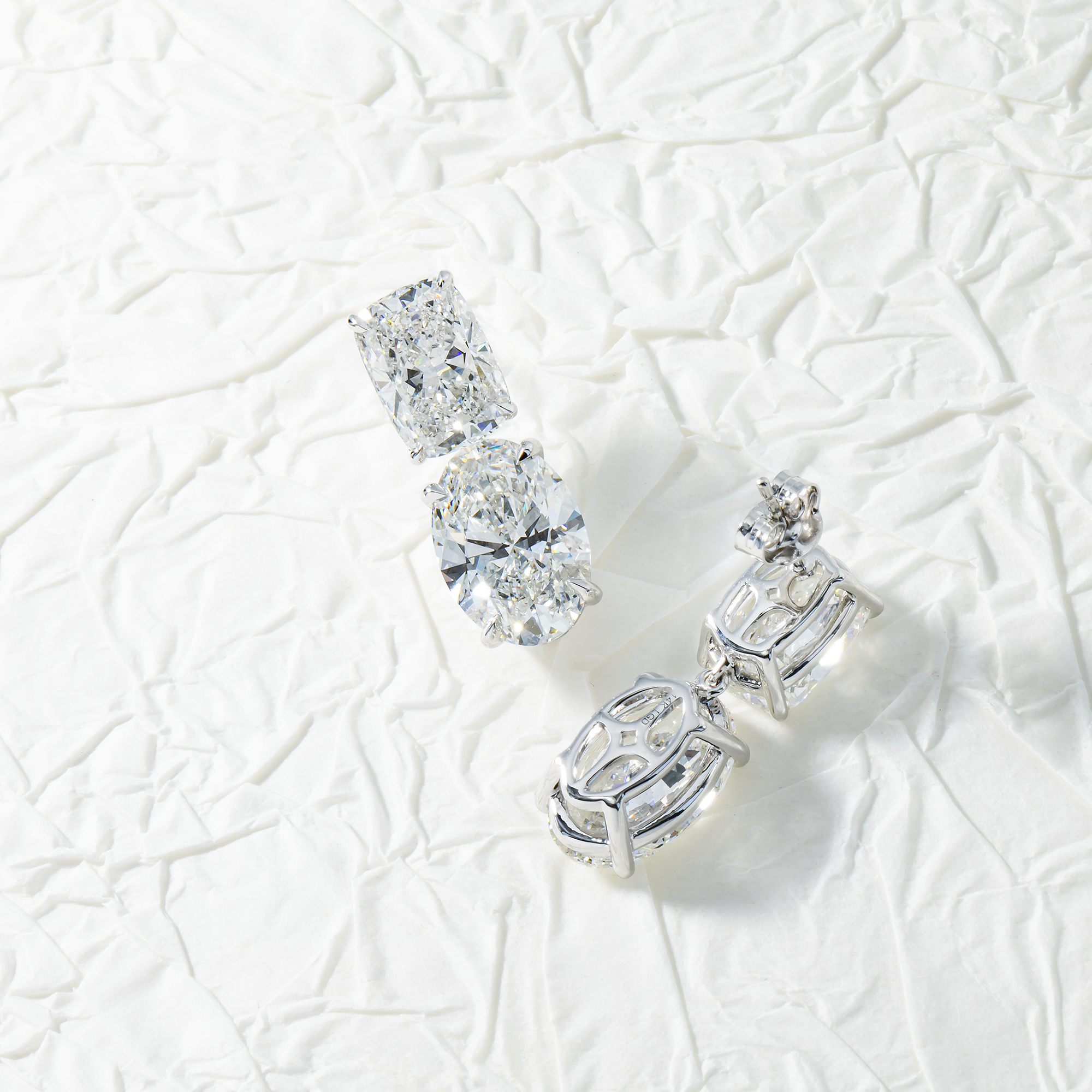 14K White Gold Cushion & Oval Cut Diamond Drop Earrings 17.25Ct
