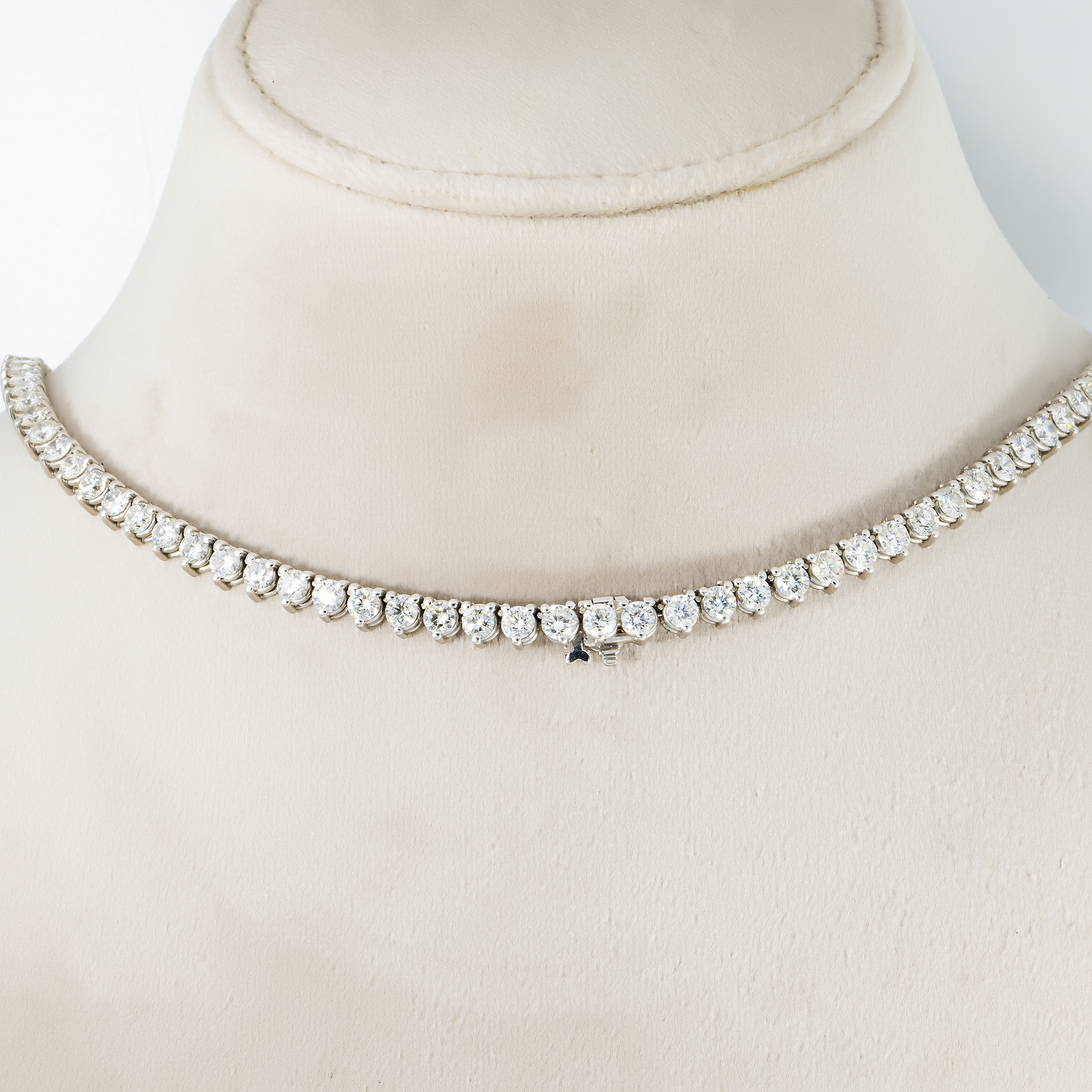 14K White Gold 3-Prong Round Diamond Tennis Chain 36.70Ct Chains