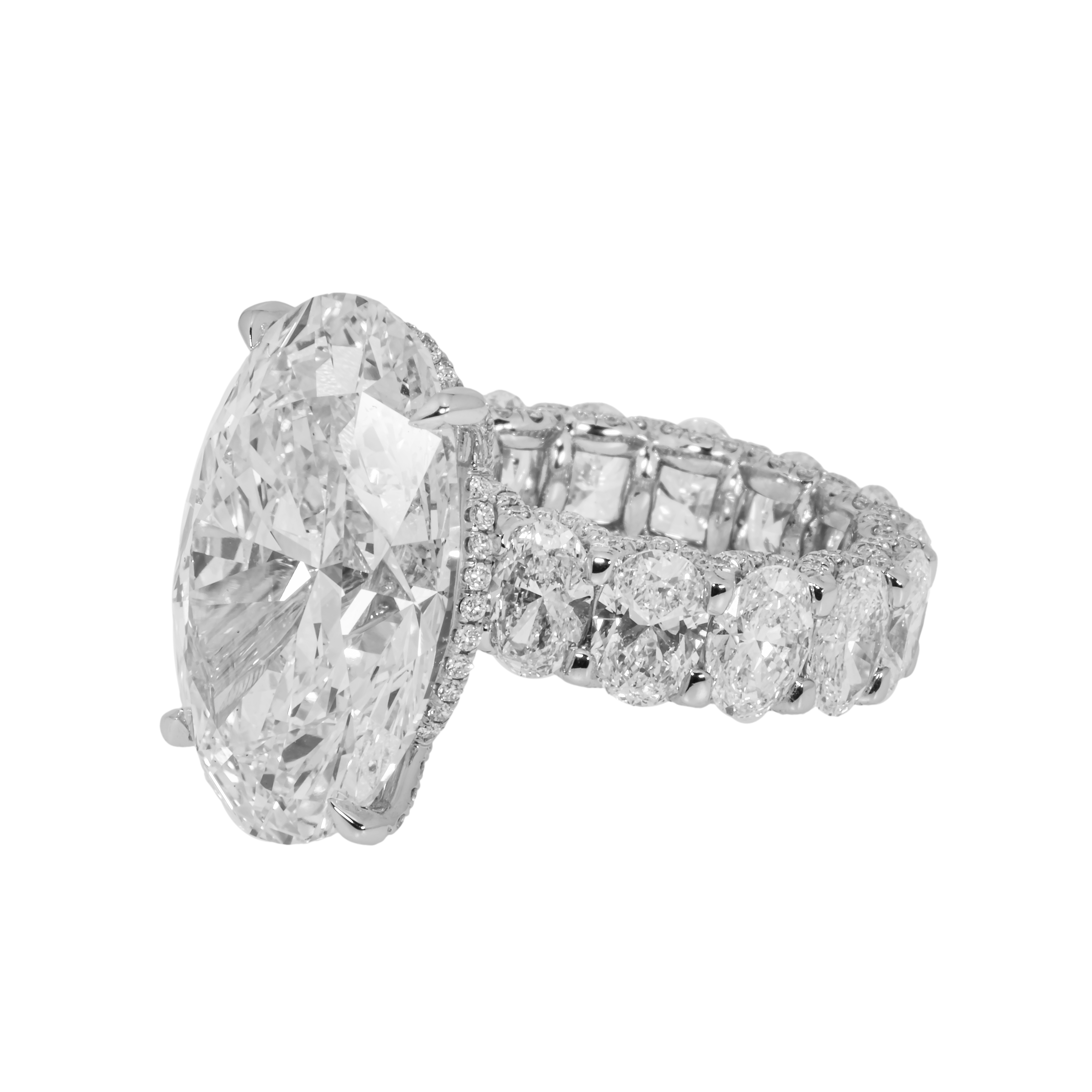 Platinum 22.10Ct Oval Cut Diamond Engagement Ring 30.51Ctw Bridal