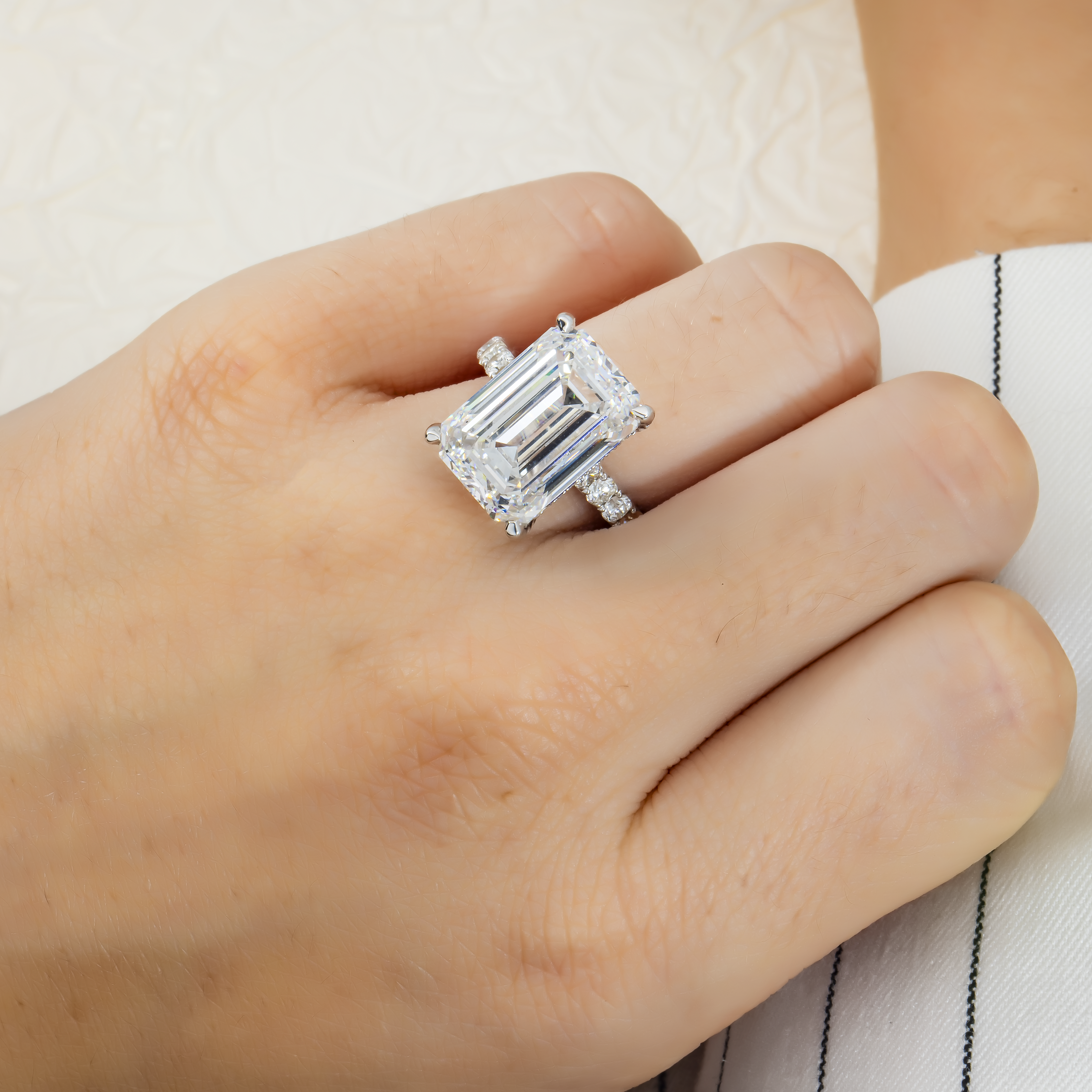 Gia 18K White Gold 13.84Ct Emerald Cut Diamond Engagement Ring 15.79Ctw Bridal