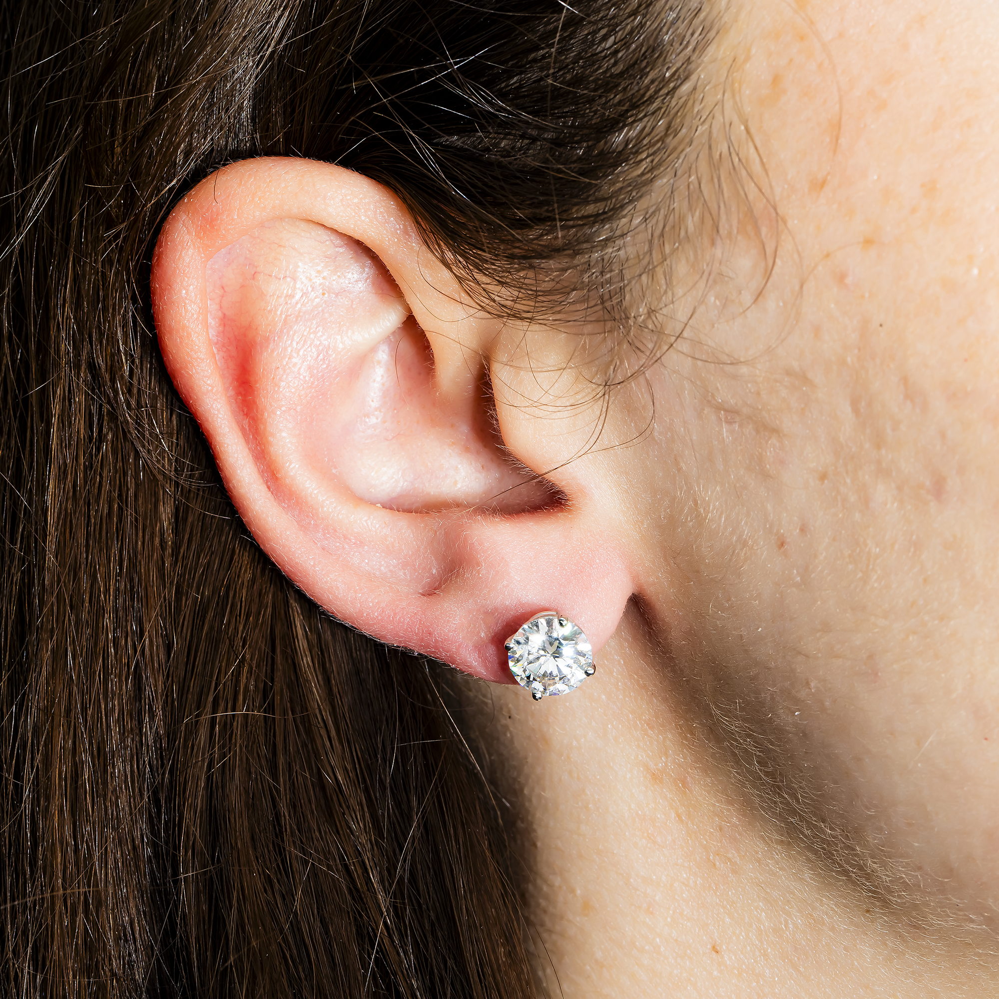 Igi 14K White Gold 2.1Ct Each Solitaire Round Diamond Sud Earrings 4.21Ctw