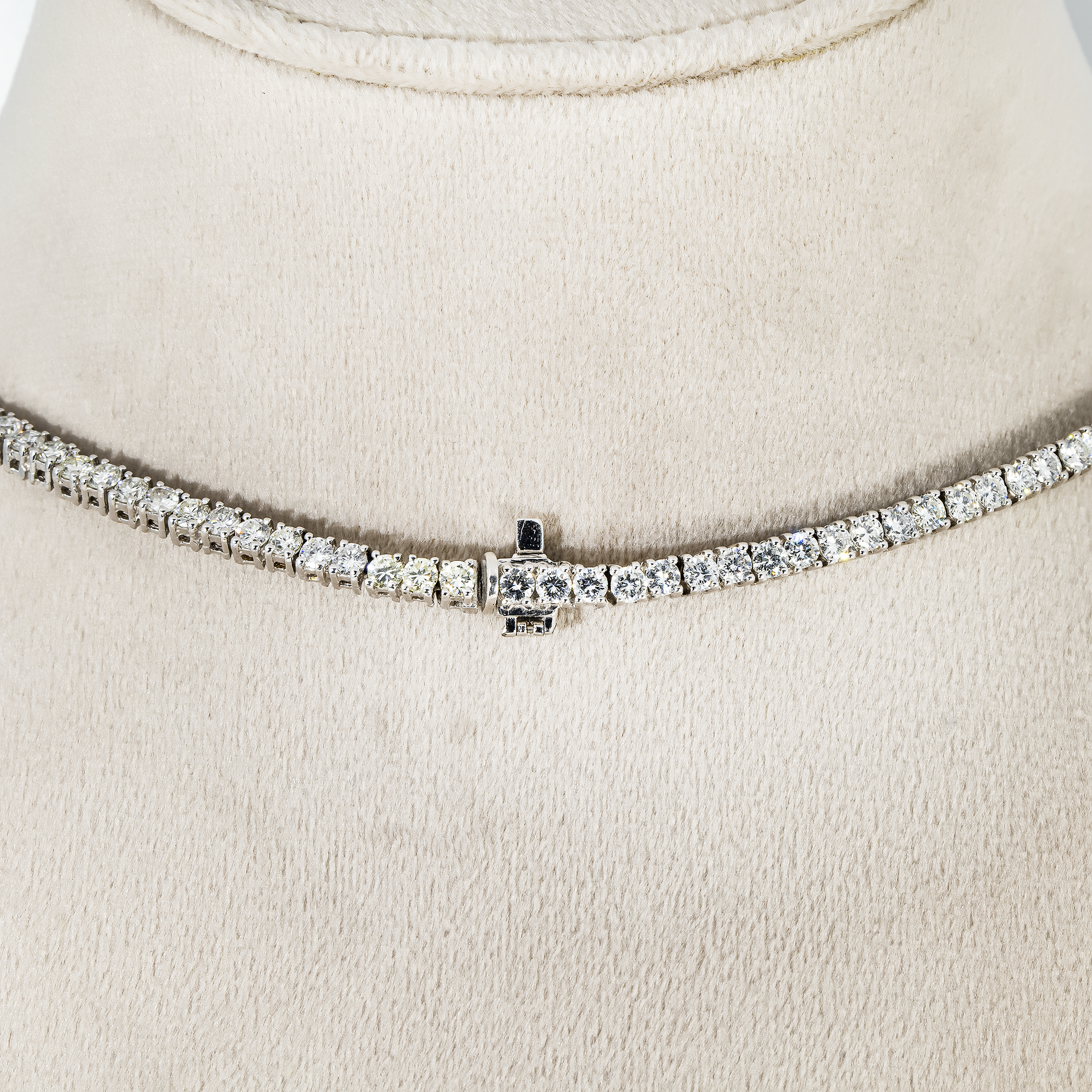 14K White Gold Round Diamond Tennis Chain 23.53Ct Chains