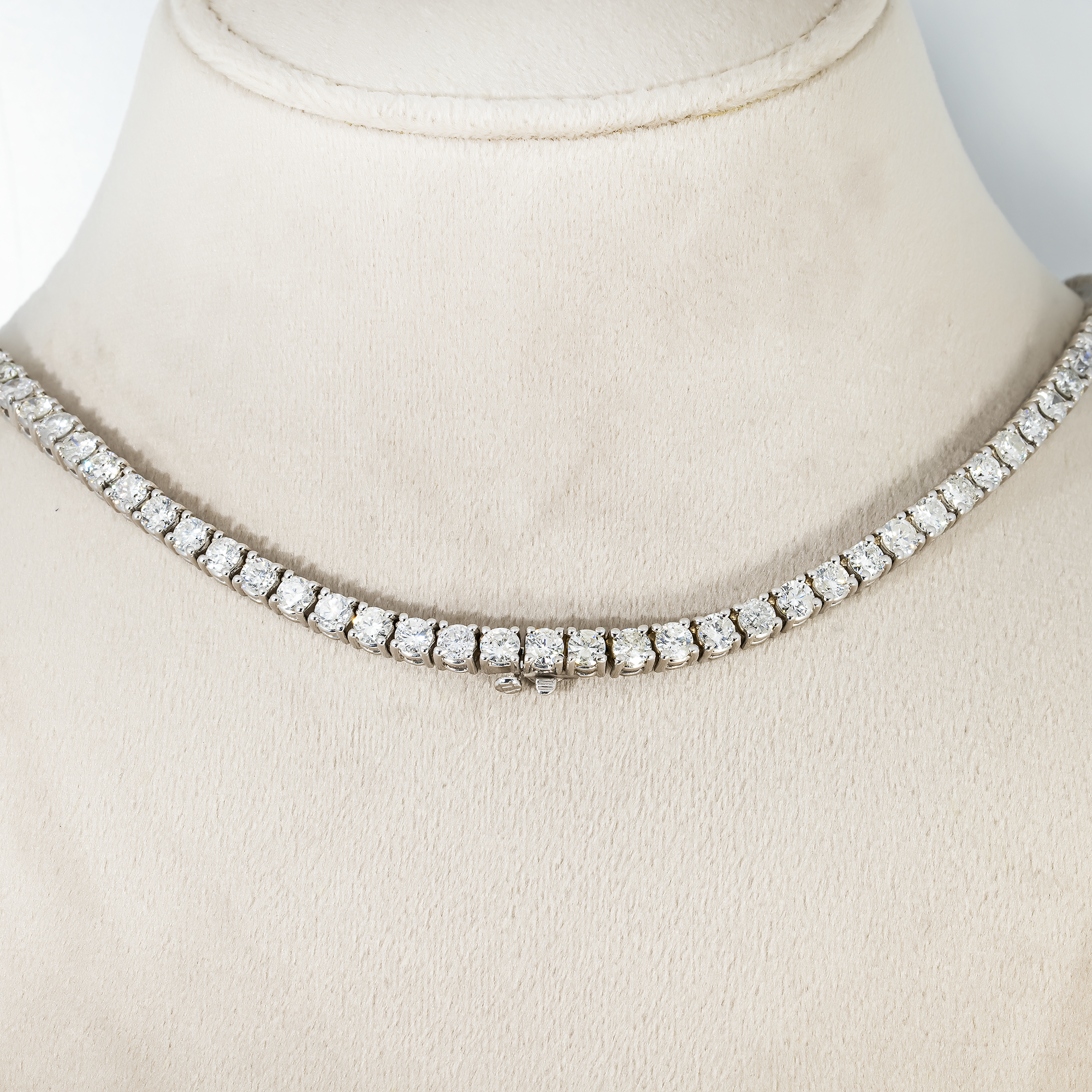 14K White Gold Round Diamond Tennis Chain 27.53Ct Chains