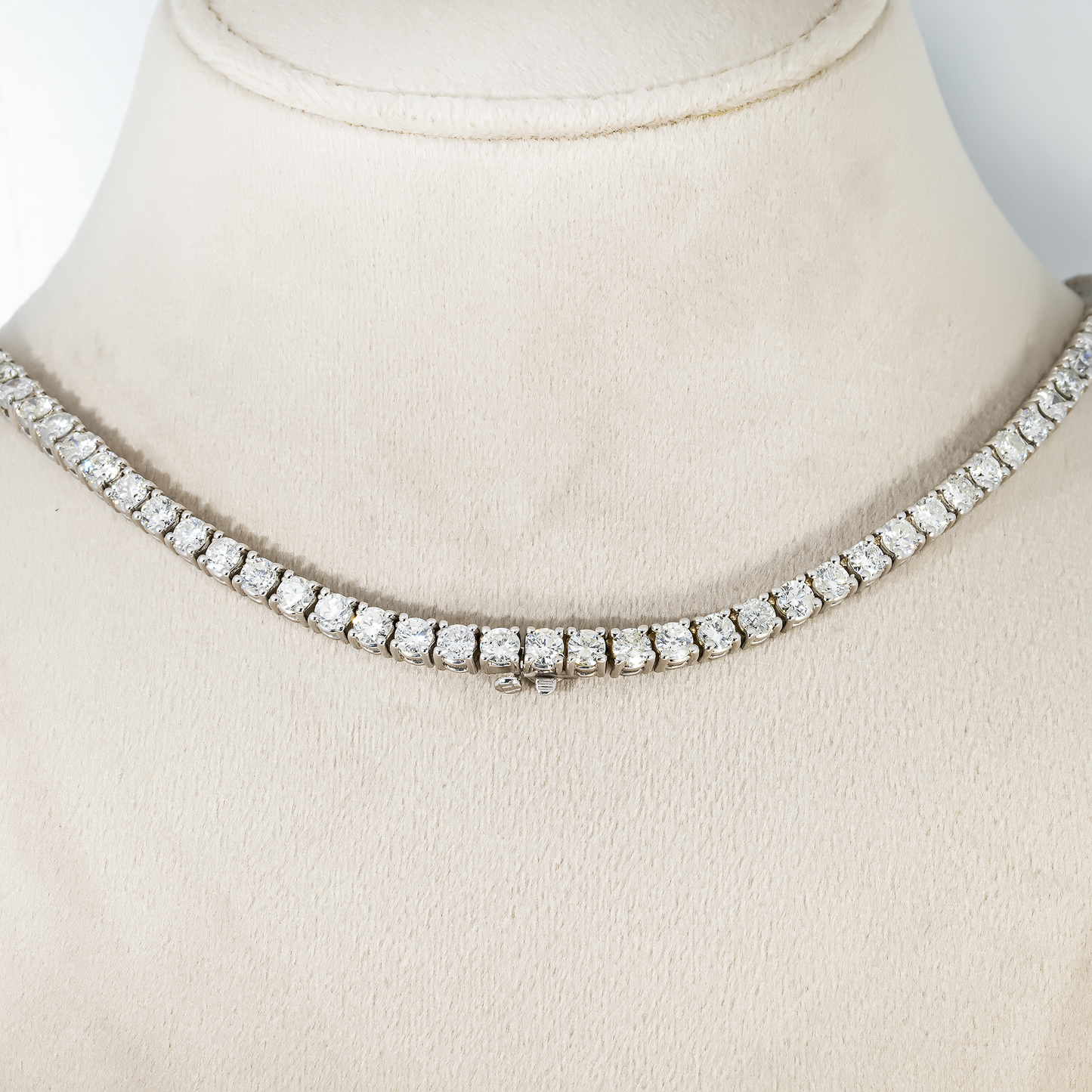 14K White Gold Round Diamond Tennis Chain 27.53ct