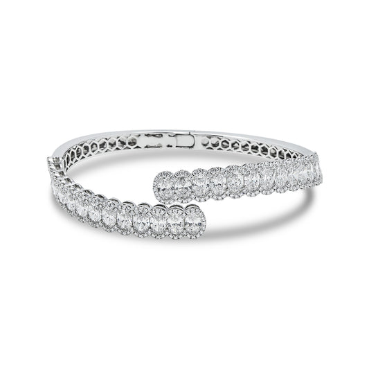 18K White Gold Oval & Round Diamond Bangle Bracelet