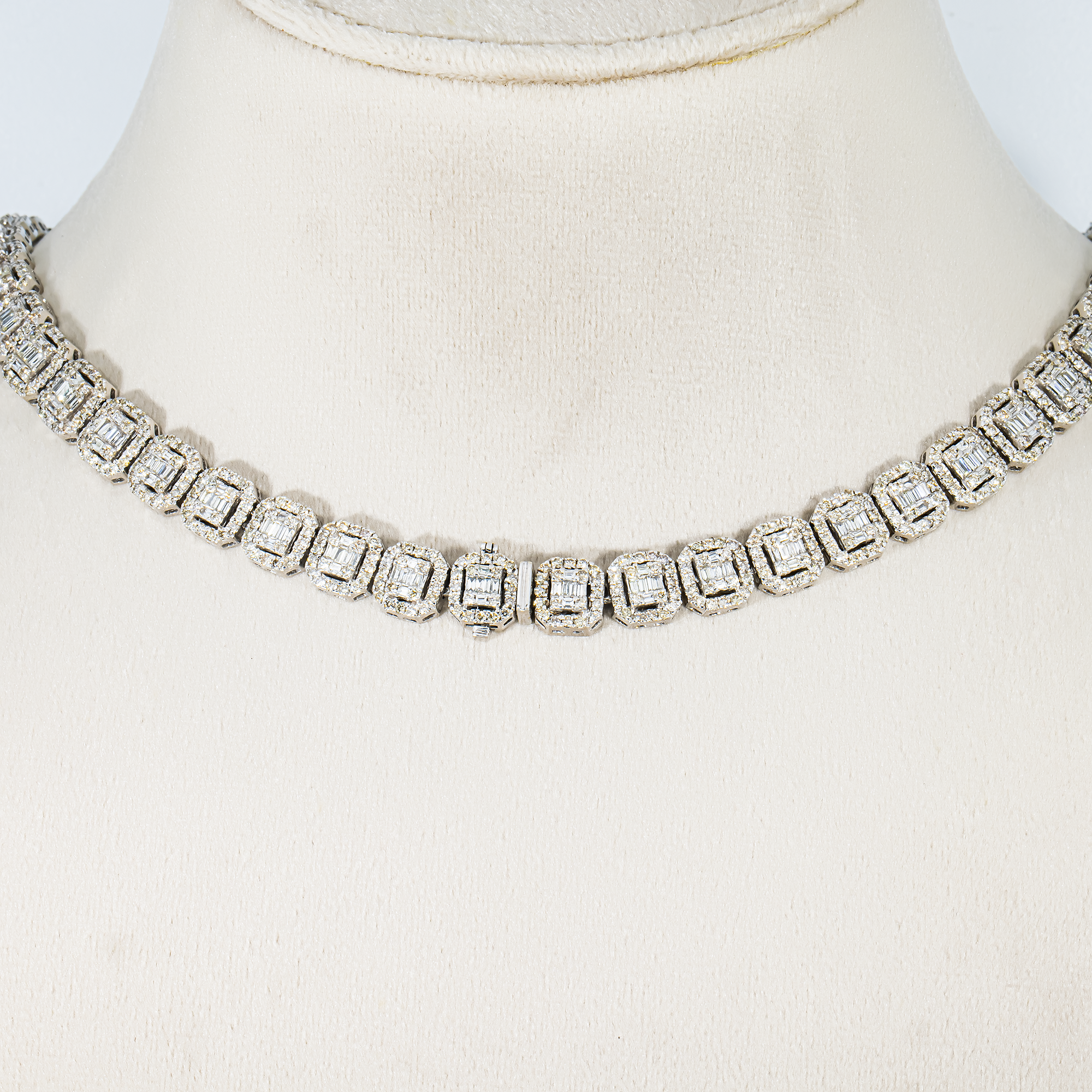 14K White Gold Graduated Round & Baguette Cut Diamond Tennis Chain 25.10ct