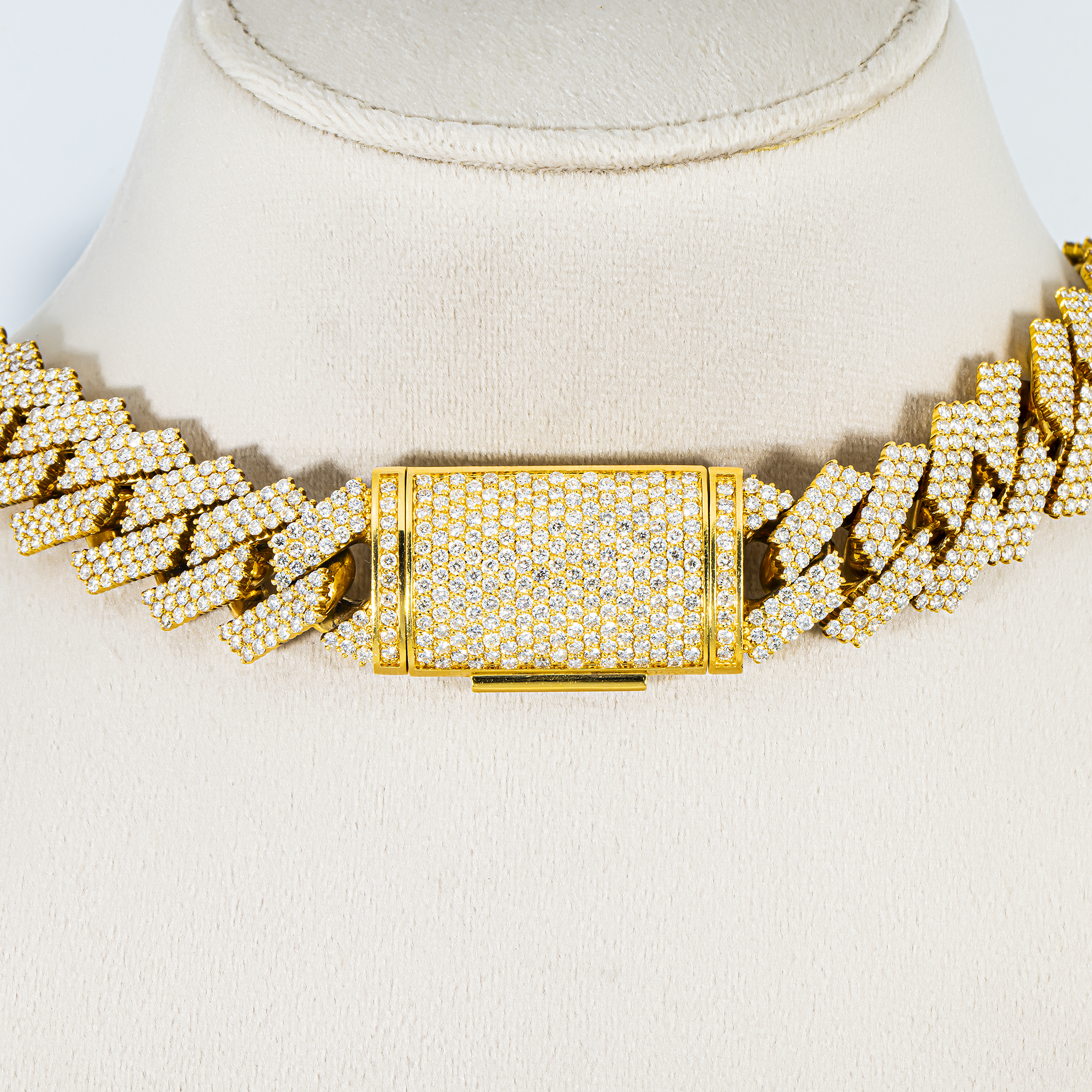 14K Yellow Gold Round Diamond Cuban Link Chain 57.0ct