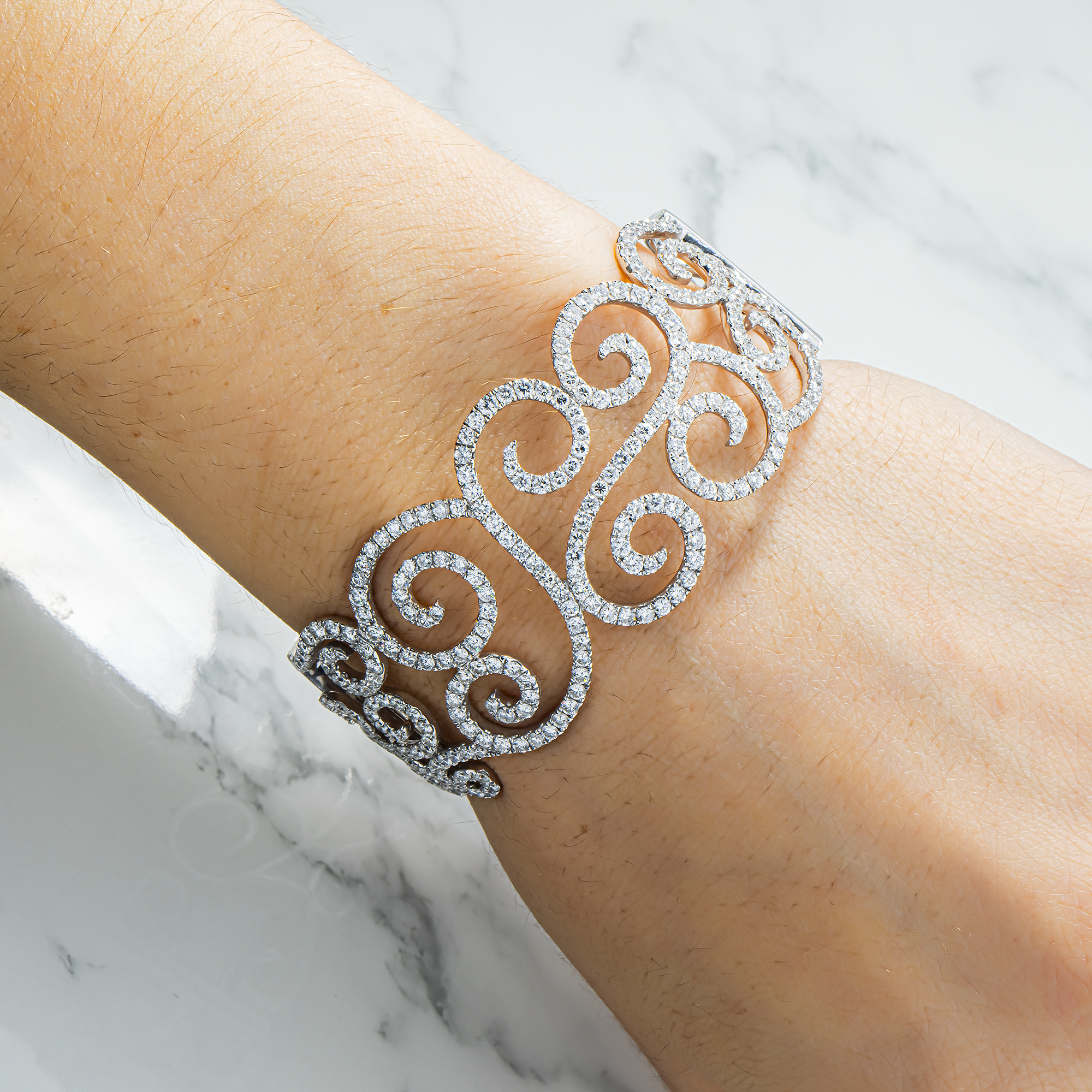 14K White Gold Round Diamond Bangle Bracelet 7.30ct