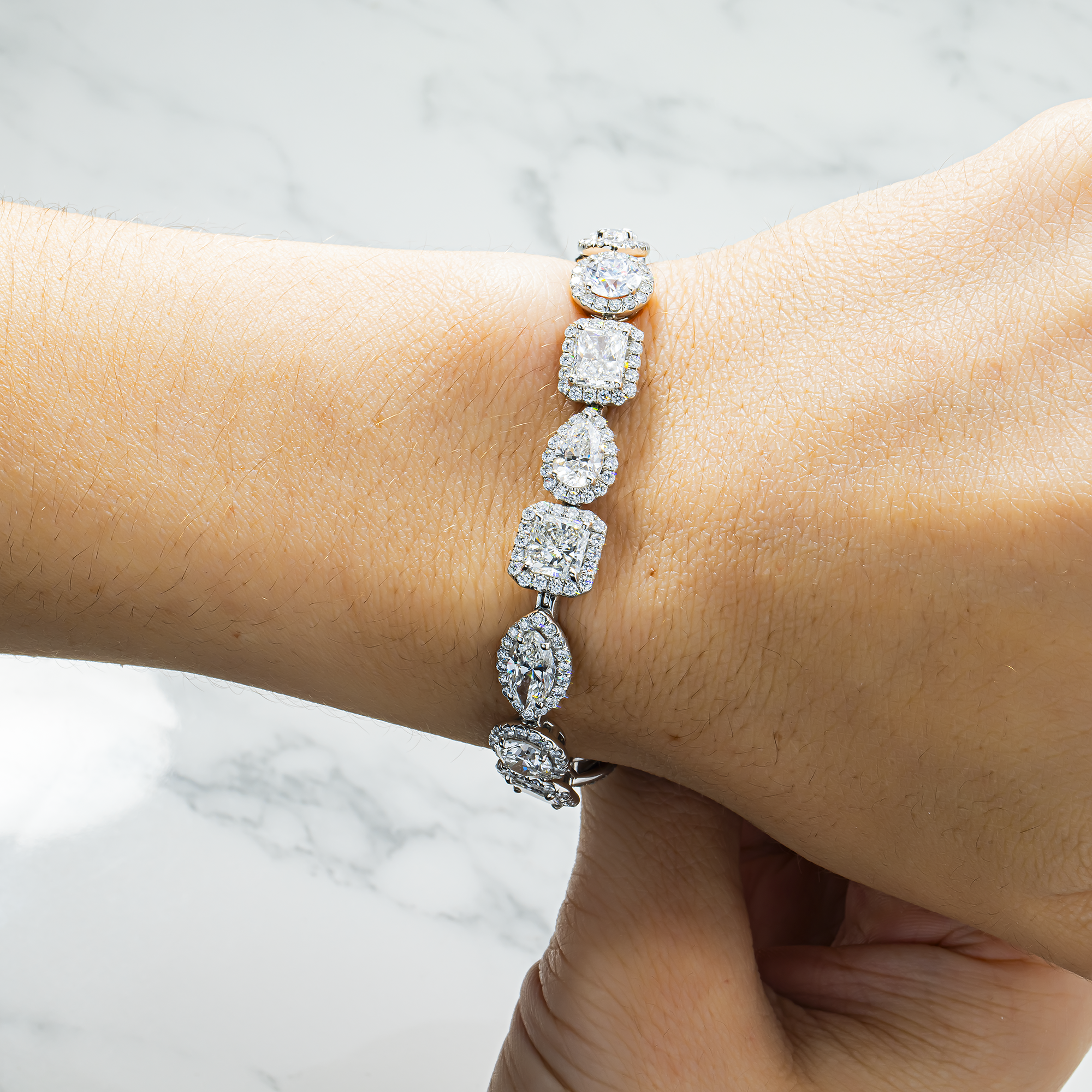 GIA Platinum Multi Cut Diamond Satellite Bracelet 20.97ct