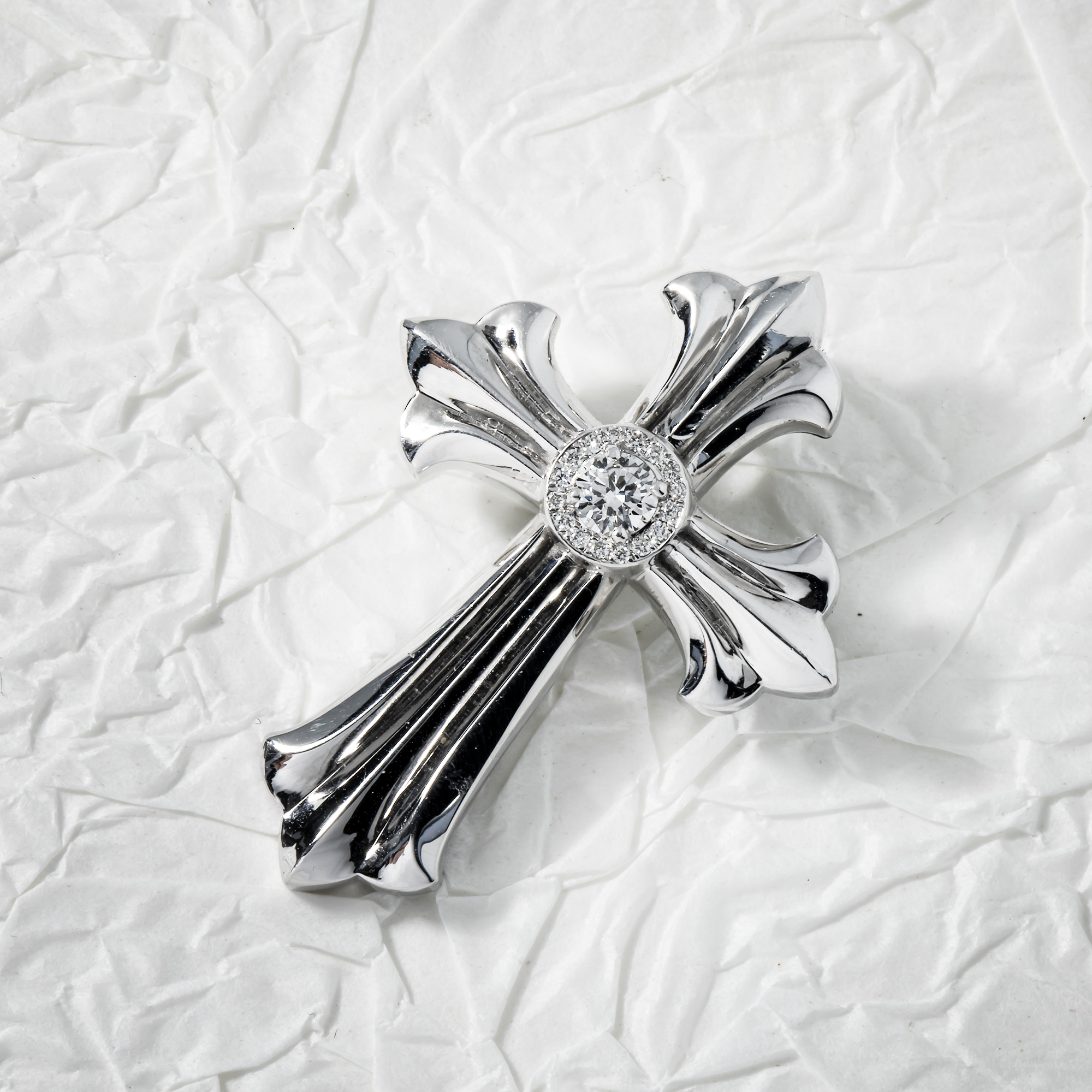 18K White Gold Round Diamond Cross Pendant 0.36Ct Jewelry