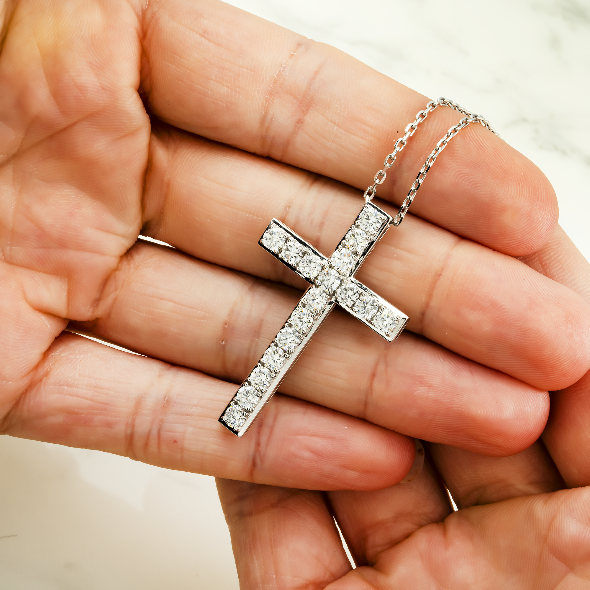 White Gold Roud Diamond Cross Pendant & Chain Necklace 2.48ct