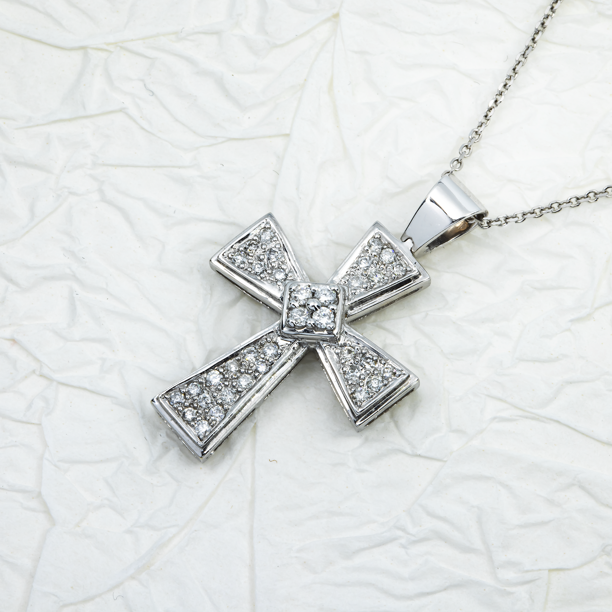 14K White Gold Round Diamond Cross Pendant & Chain Necklace 0.46Ct