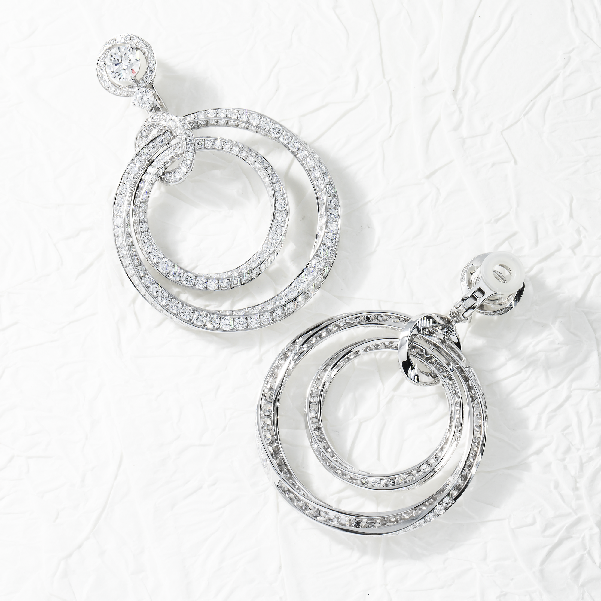 Igi 18K White Gold Twisted Circle Round Diamond Drop Earrings 18.03Ct
