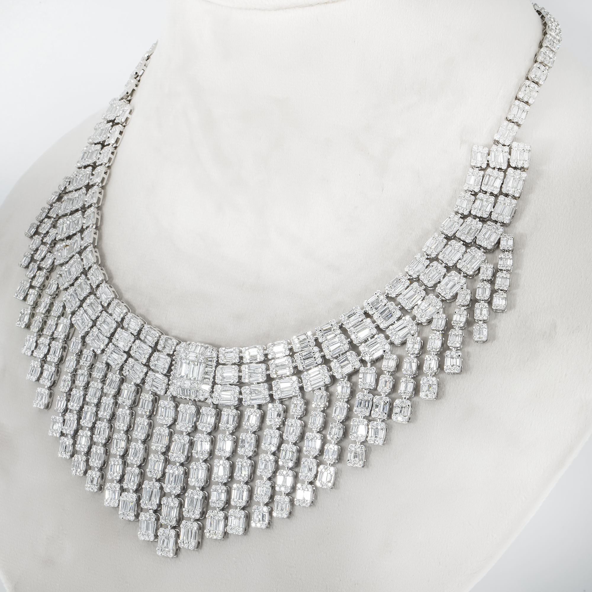 14K White Gold Diamond Chandelier Necklace 45.90Ct Necklace