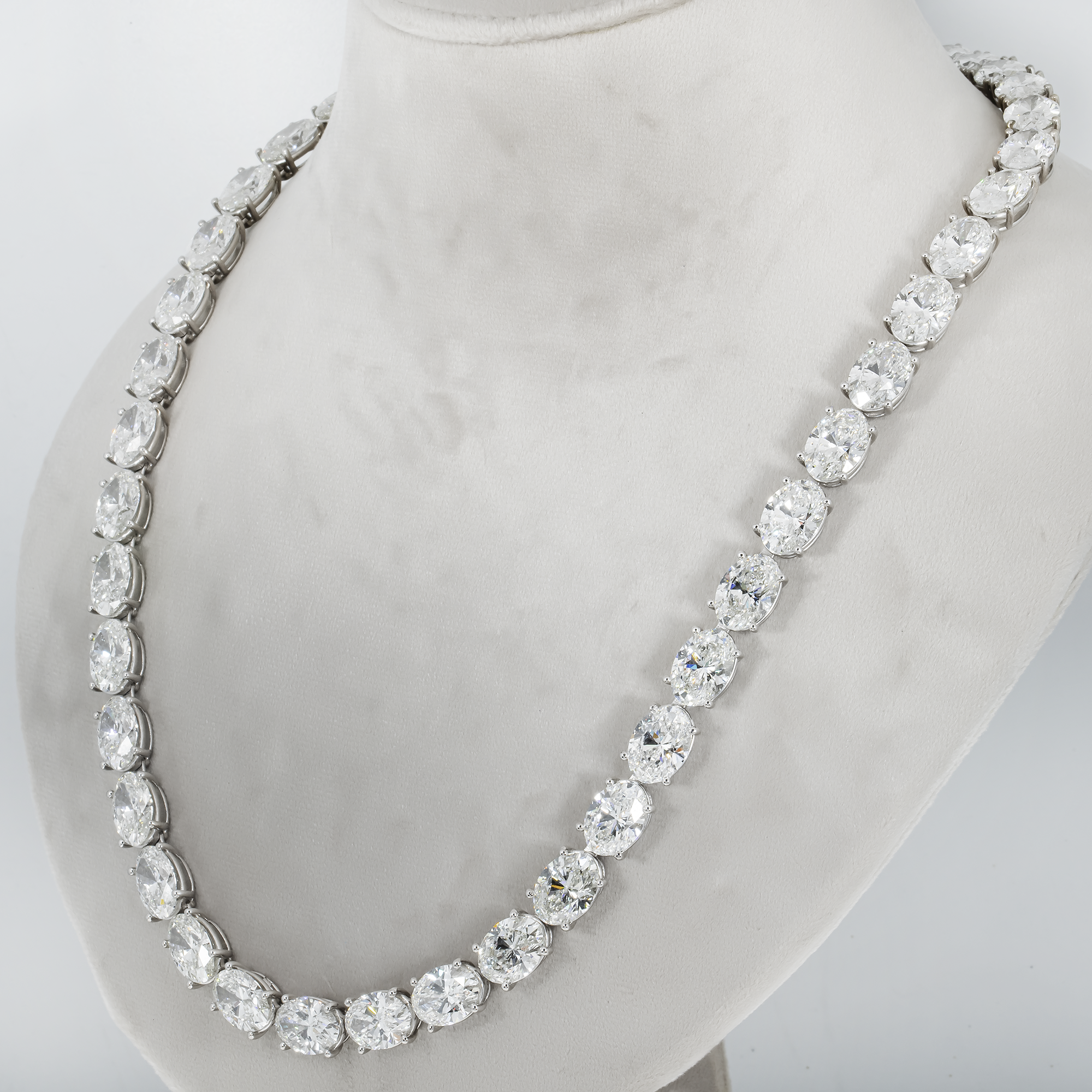 14K White Gold Full Oval Cut Diamond Chain 178.33Ct Necklace
