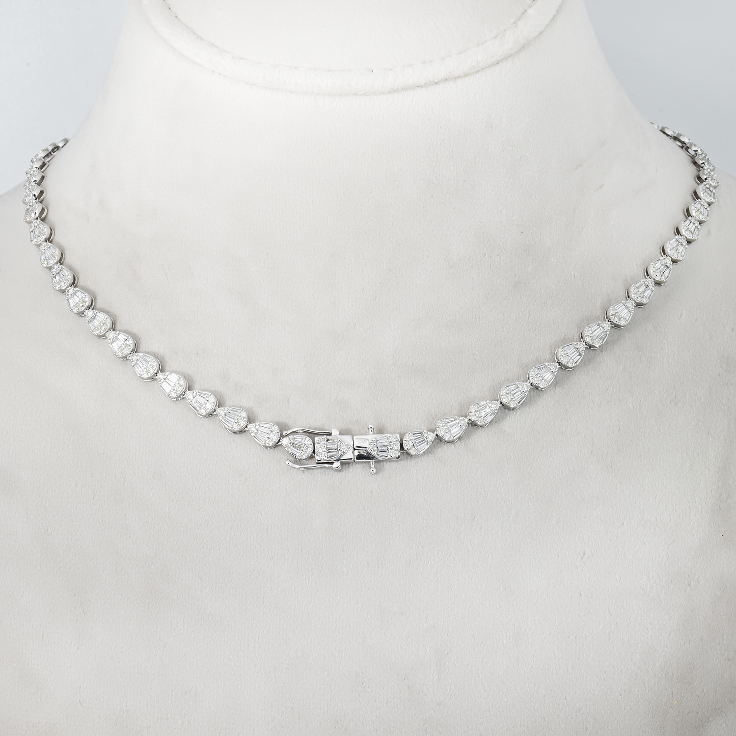 14K White Gold Baguette Diamond Drop Necklace 9.52ct