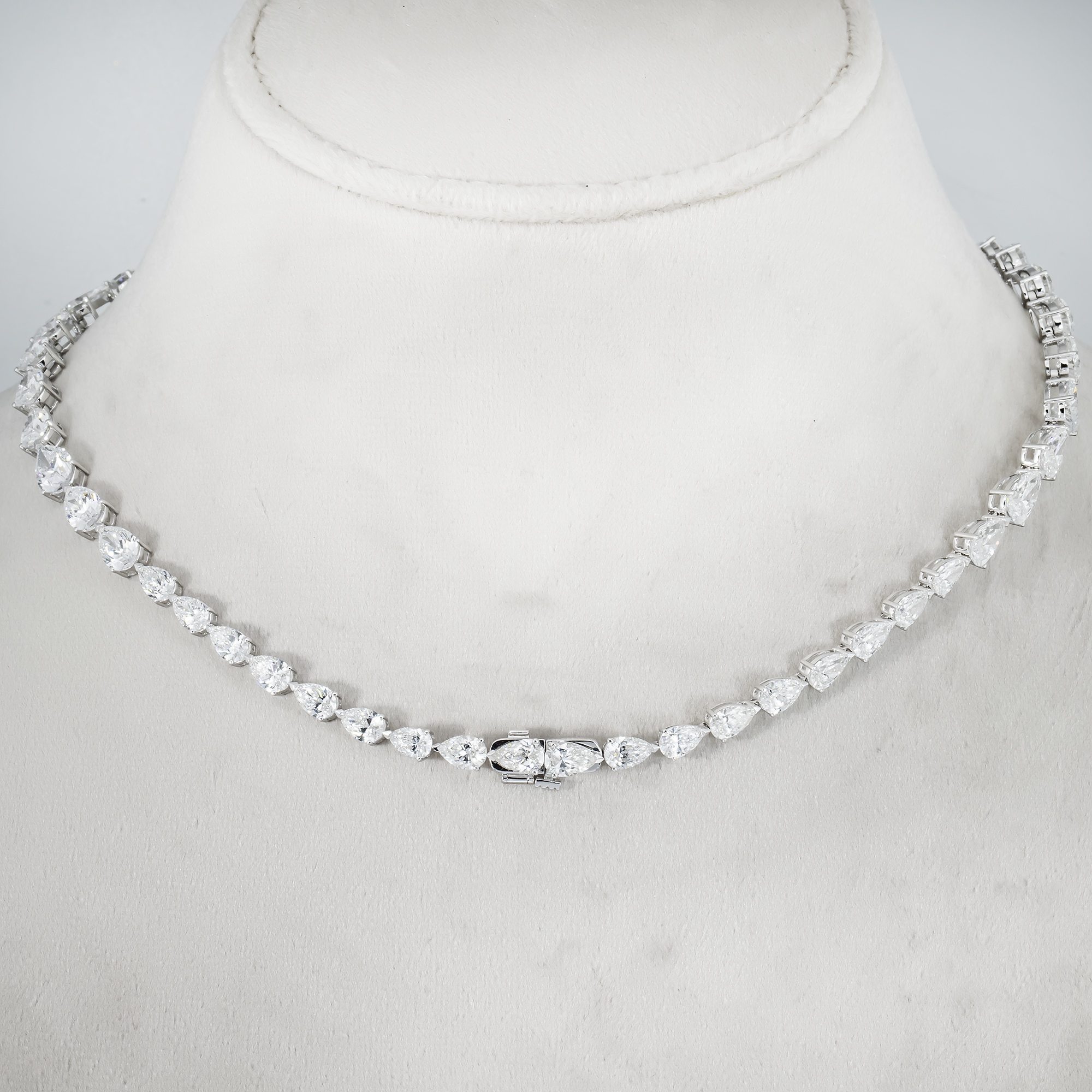 18K White Gold Pear & Cushion Cut Diamond Drop Necklace 40.28Ct Necklace