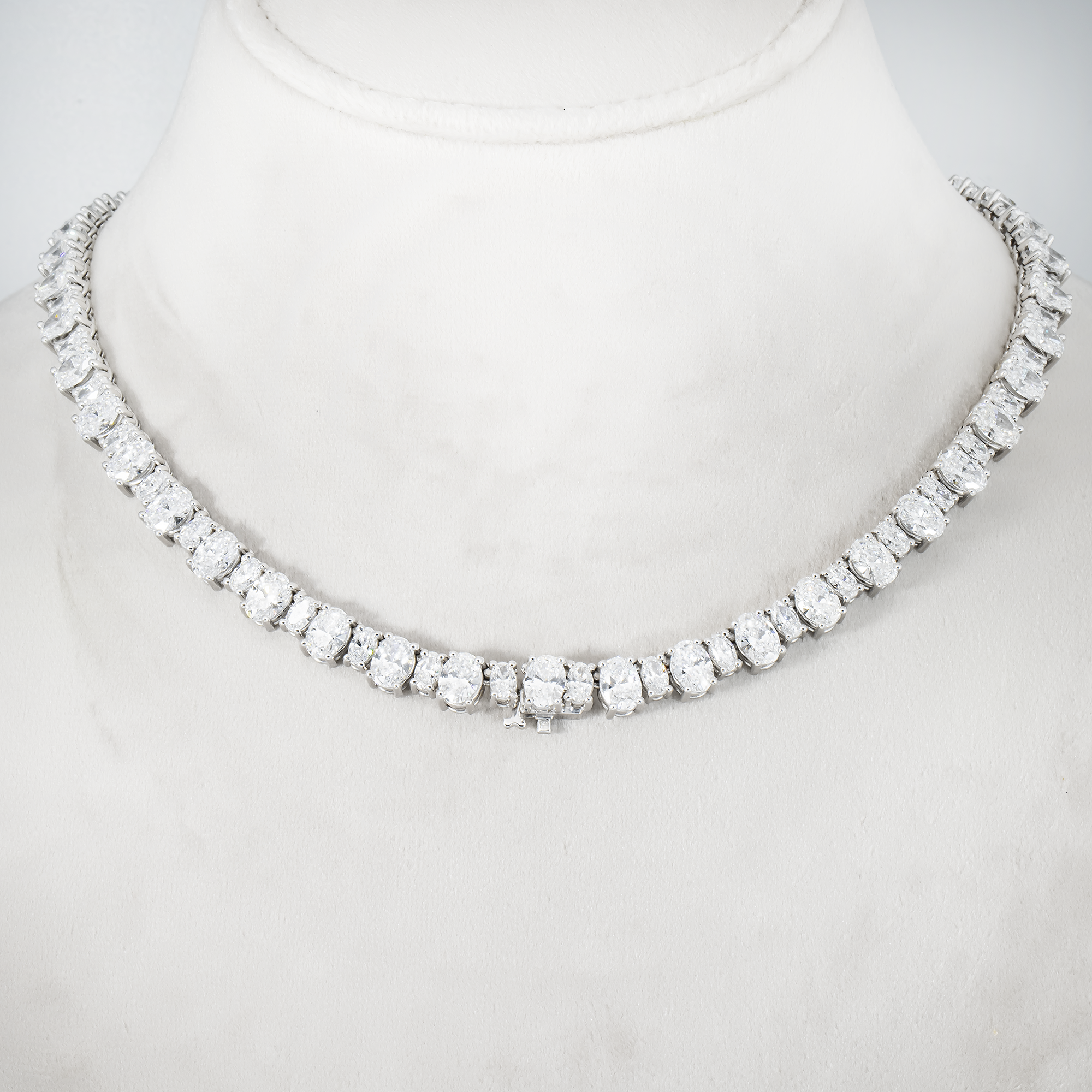 14K White Gold Full Oval Cut Diamond Chain 43.56Ct Chains