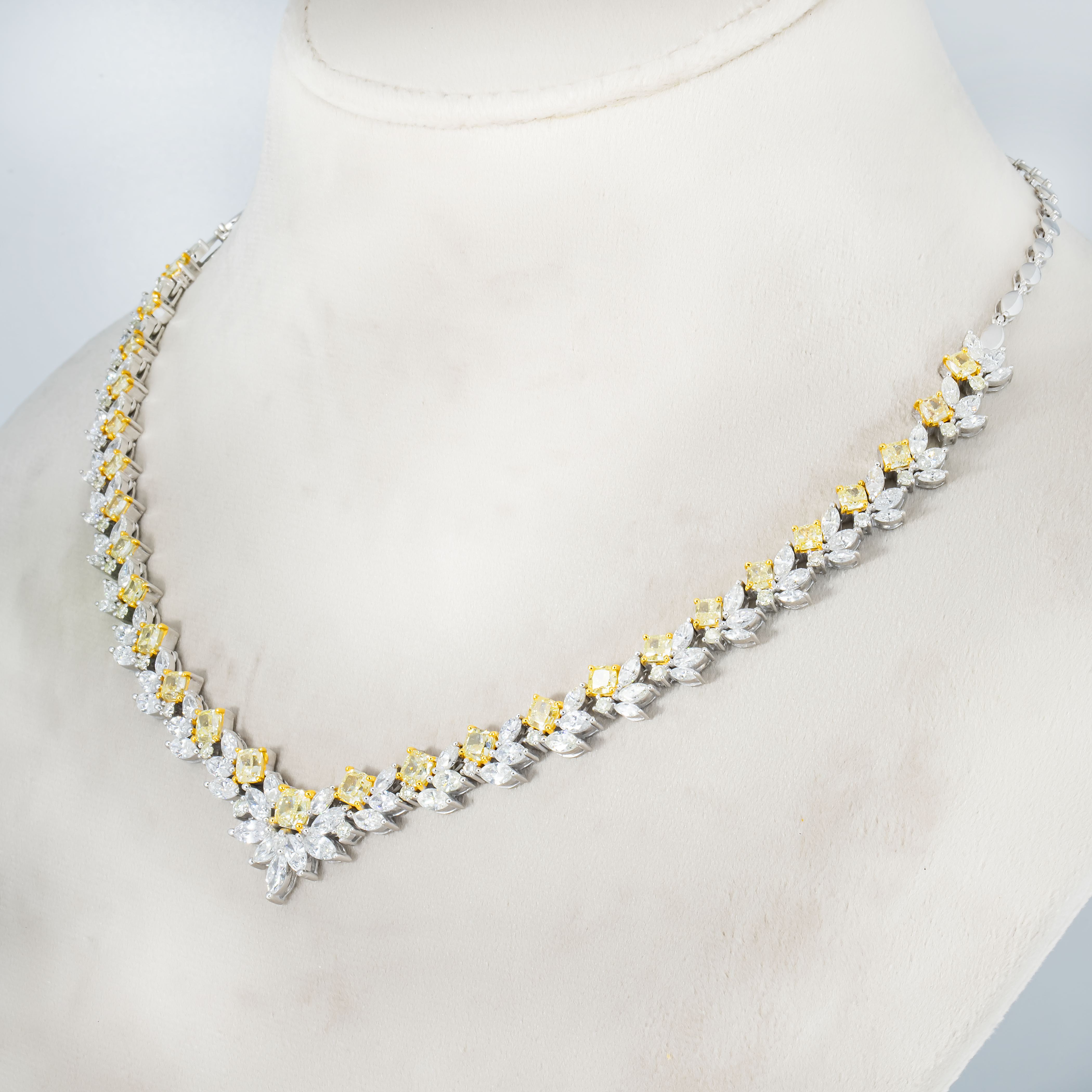 18K White Gold Fancy Yellow Diamond Necklace 21.88Ct Necklace
