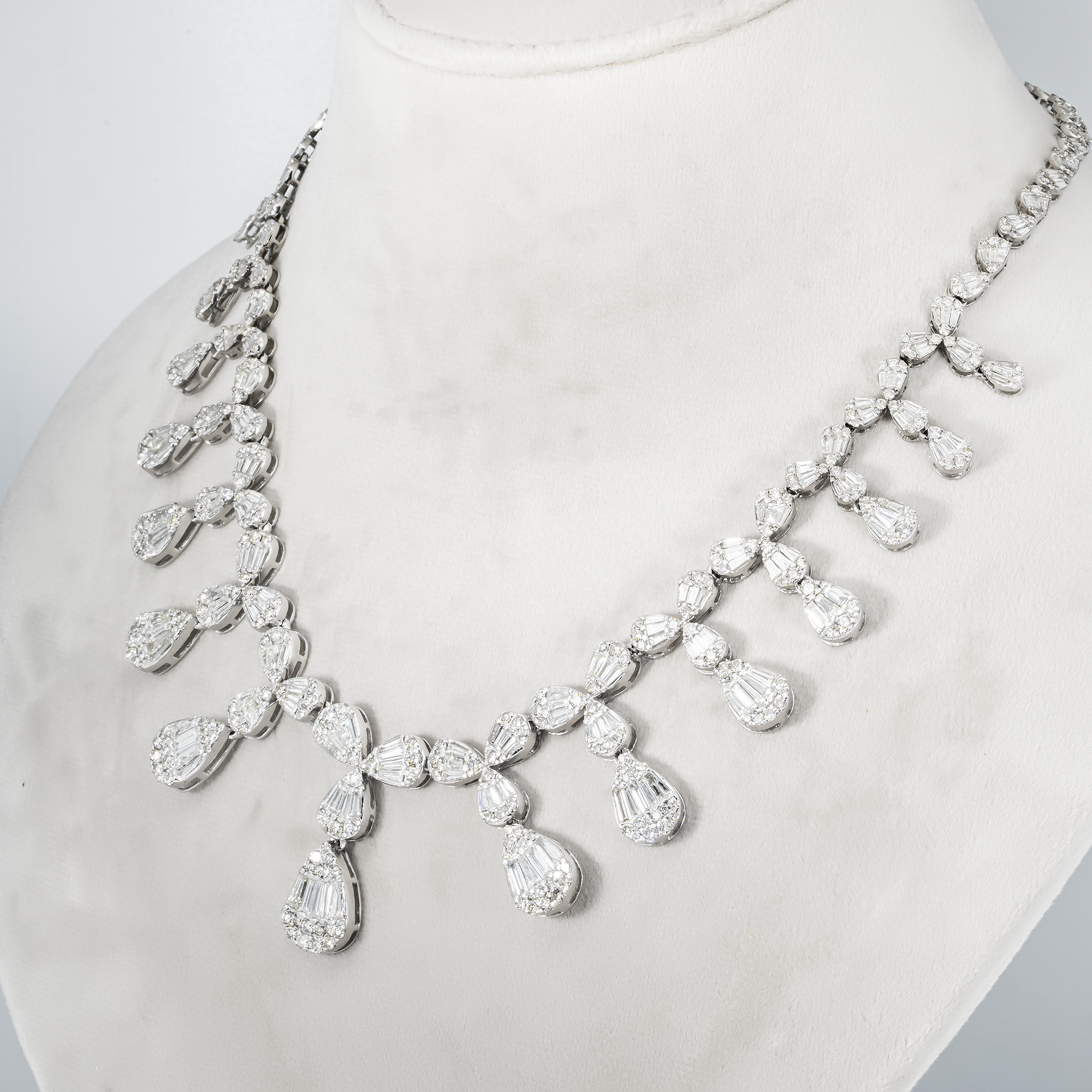 14K White Gold Dripping Vine Diamond Necklace 21.97Ct Necklace