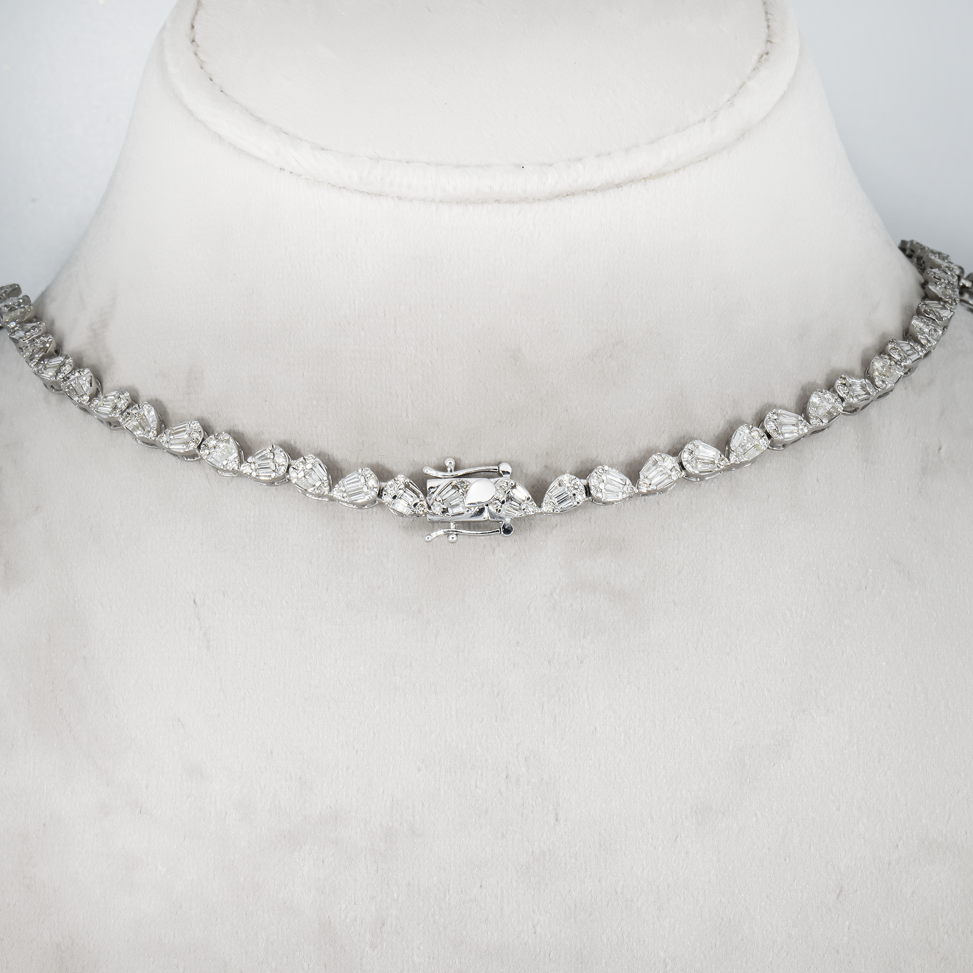 14K White Gold Dripping Vine Diamond Necklace 21.97Ct Necklace